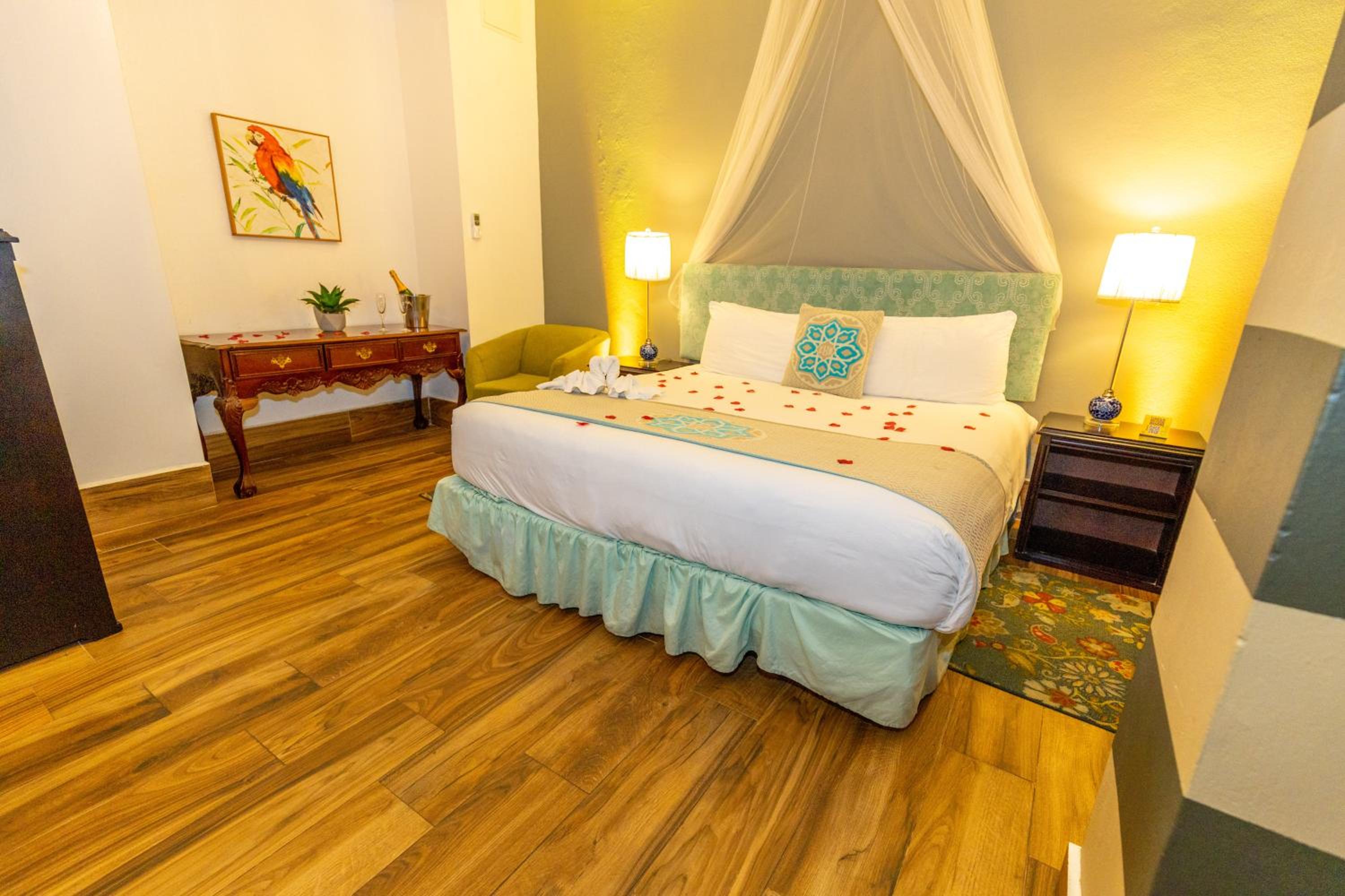 CasaBlanca Hotel - Property Image 7