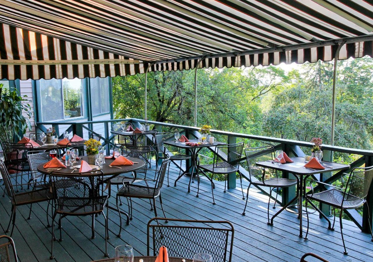 Lenox Vacations - Apple Tree Inn - Property Image 94
