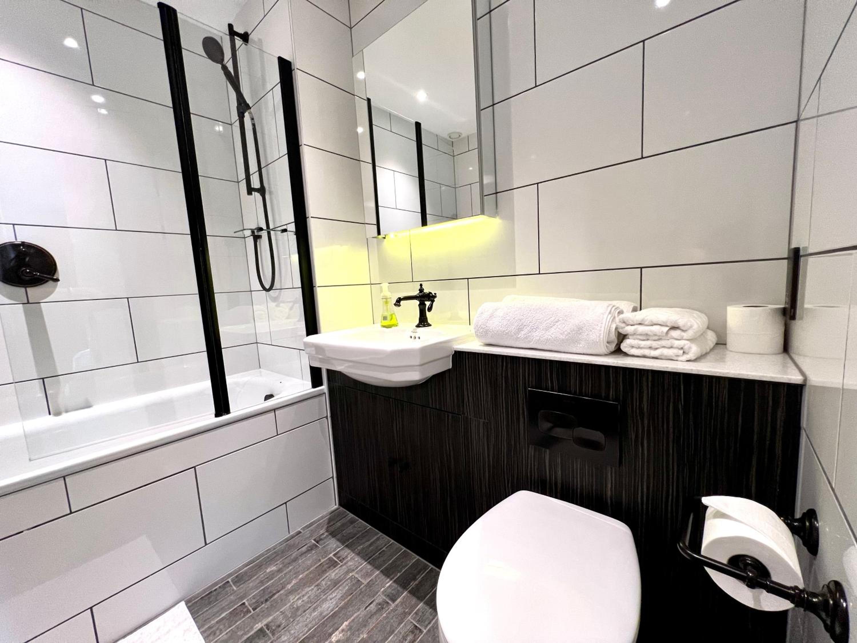 Hotel Apartment Two Bedroom Ferrum Wembley Park view 4
