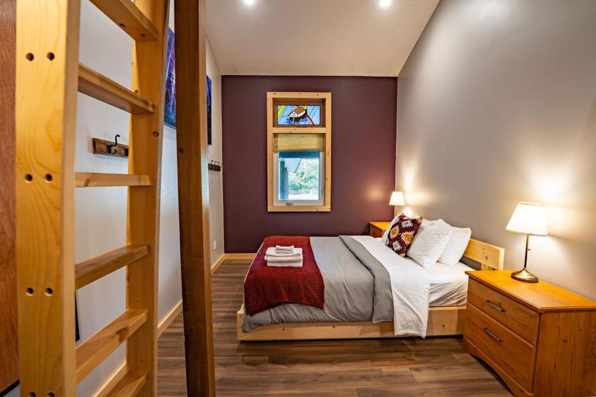 Journey's Perch by Revelstoke Vacations
