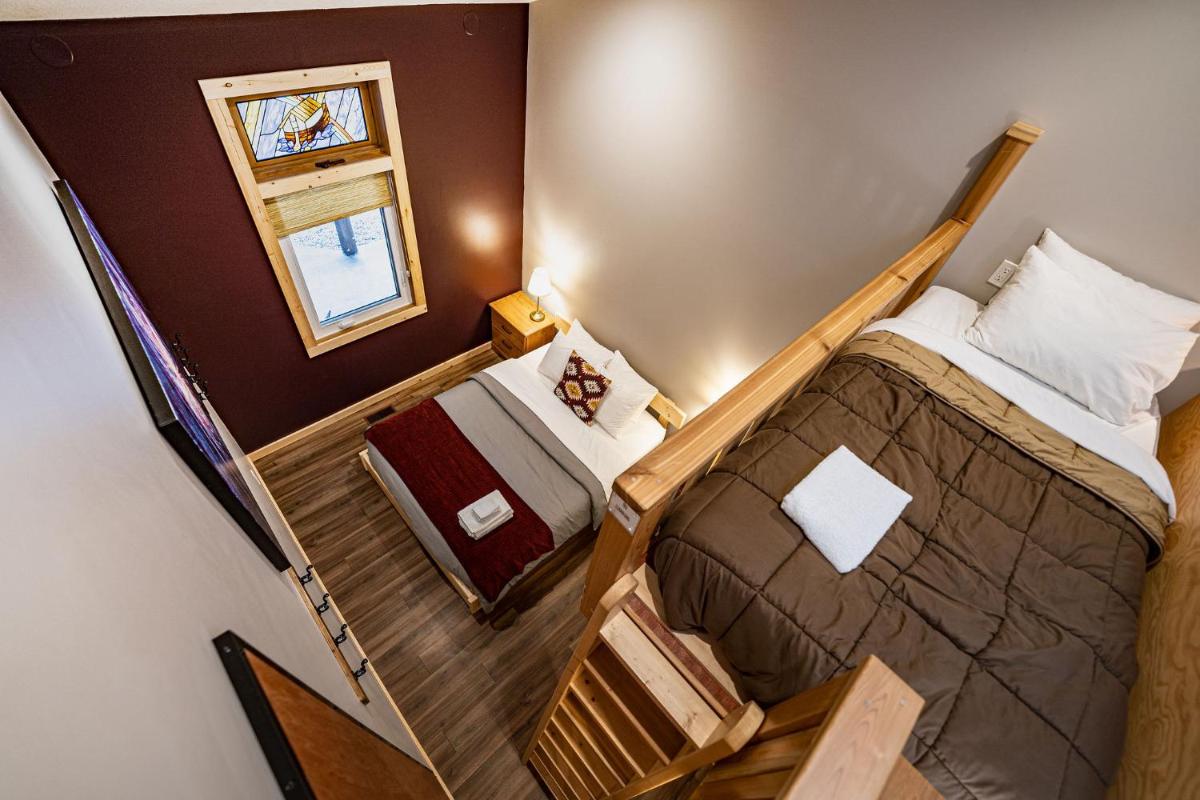 Journey's Perch by Revelstoke Vacations