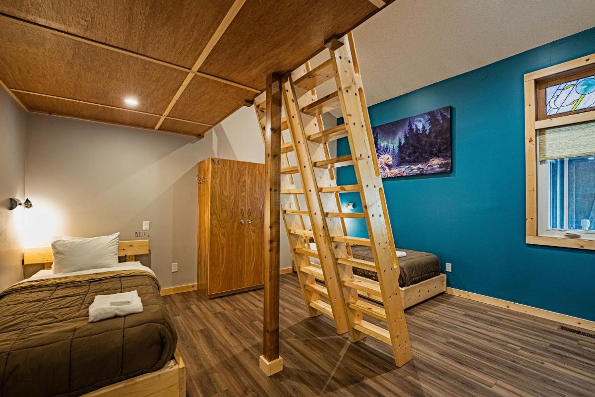 Journey's Perch by Revelstoke Vacations