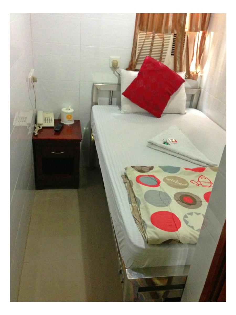 Canadian Hostel