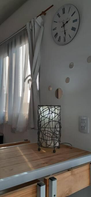Luminoso,tranquilo y practico estudio en zona sur con balcón y cochera