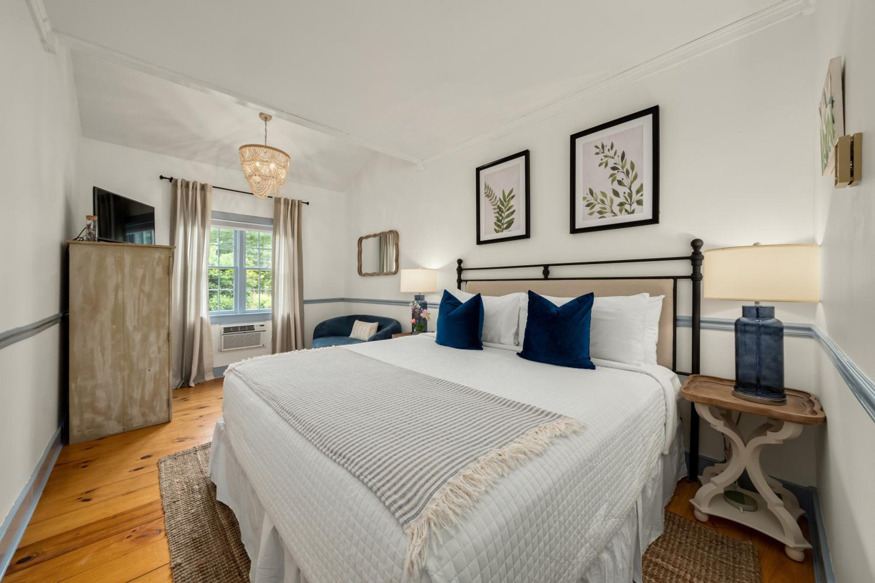 Inn at Silver Maple Farm