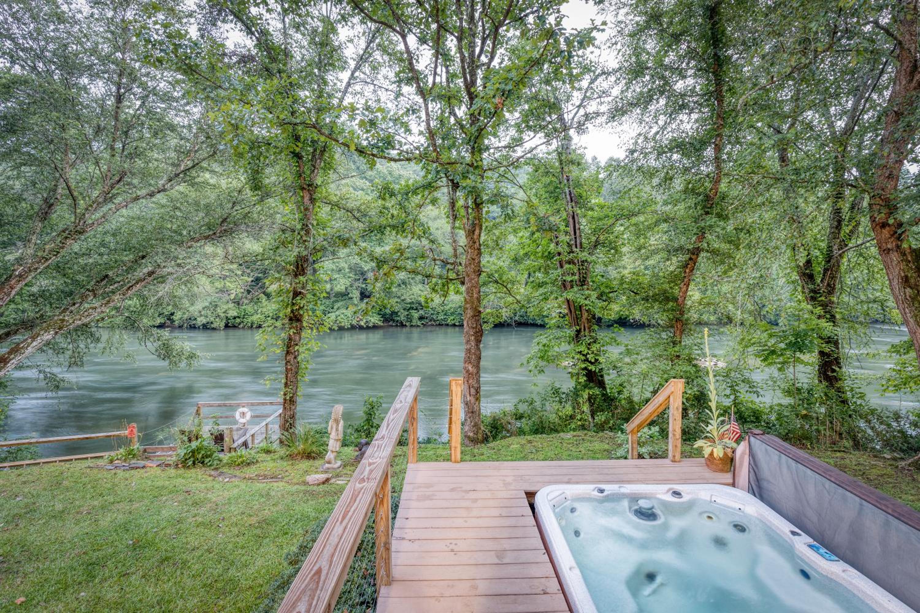 Magical Mountain Riverfront Retreat near Blue Ridge Georgia with Unforgettable Views! view 3