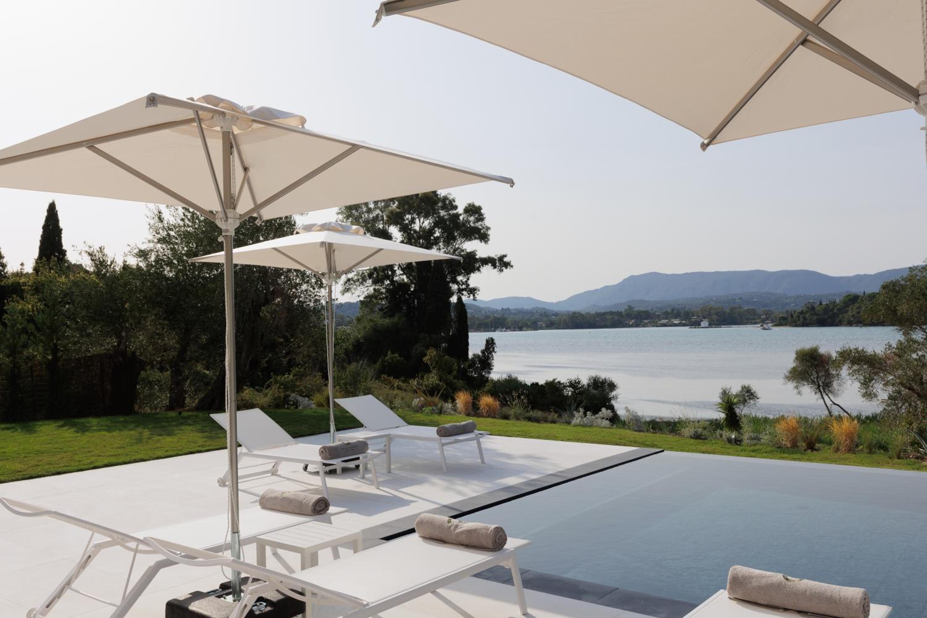 Luxurious Villa Trinity