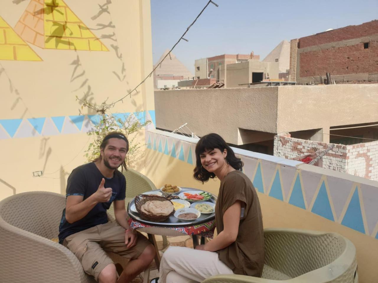 Jana Pyramids view inn