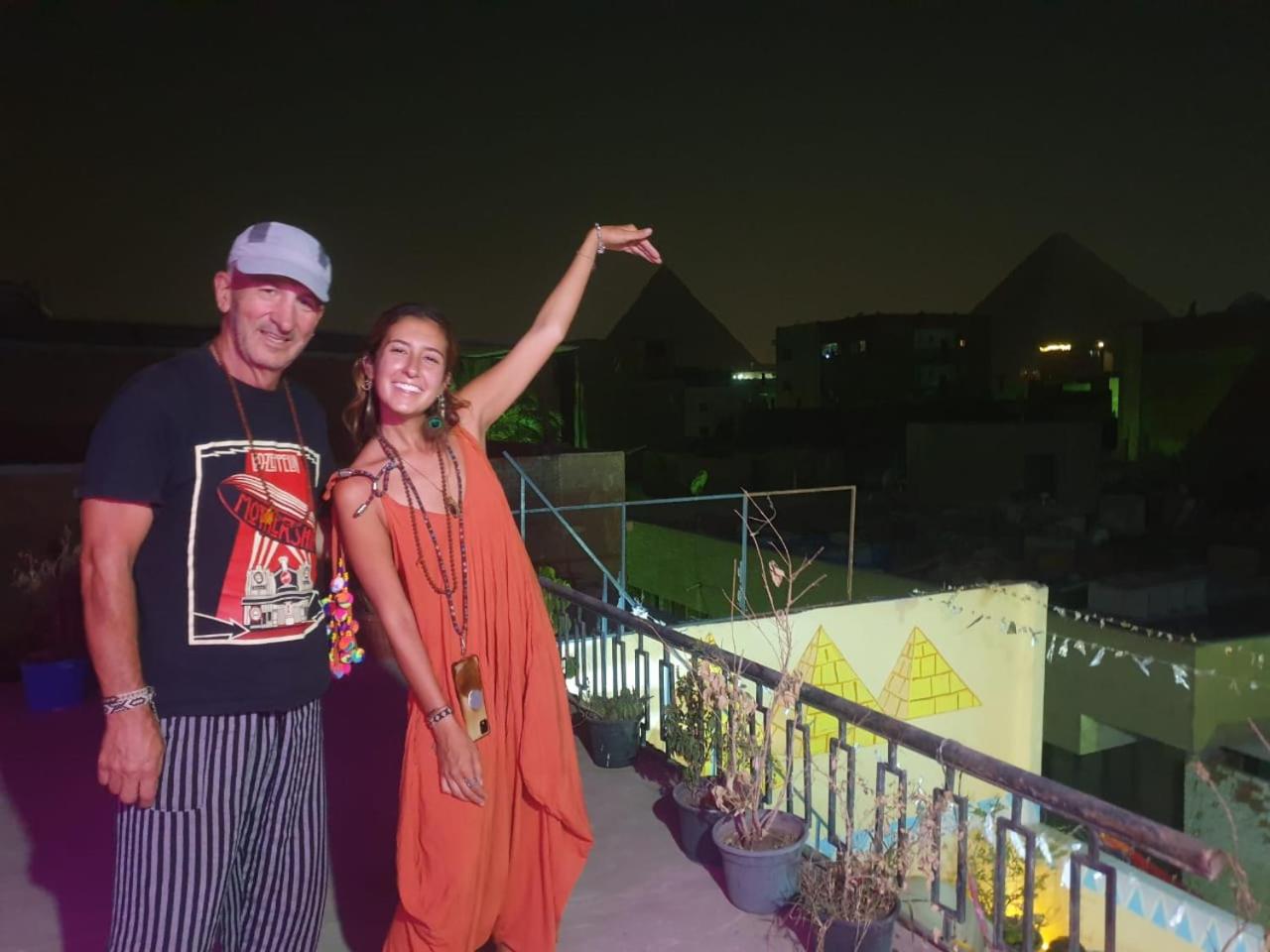 Jana Pyramids view inn