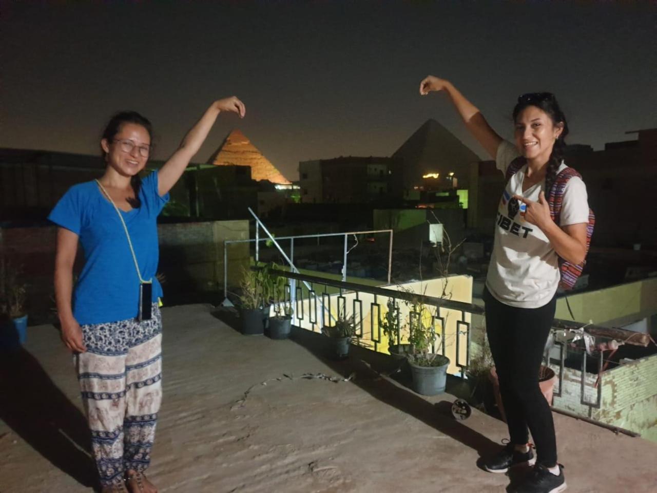 Jana Pyramids view inn