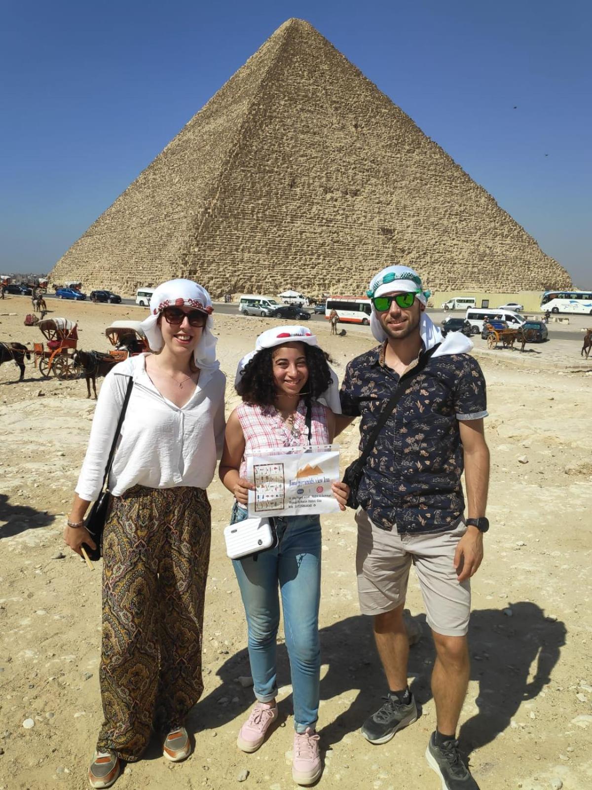 Jana Pyramids view inn