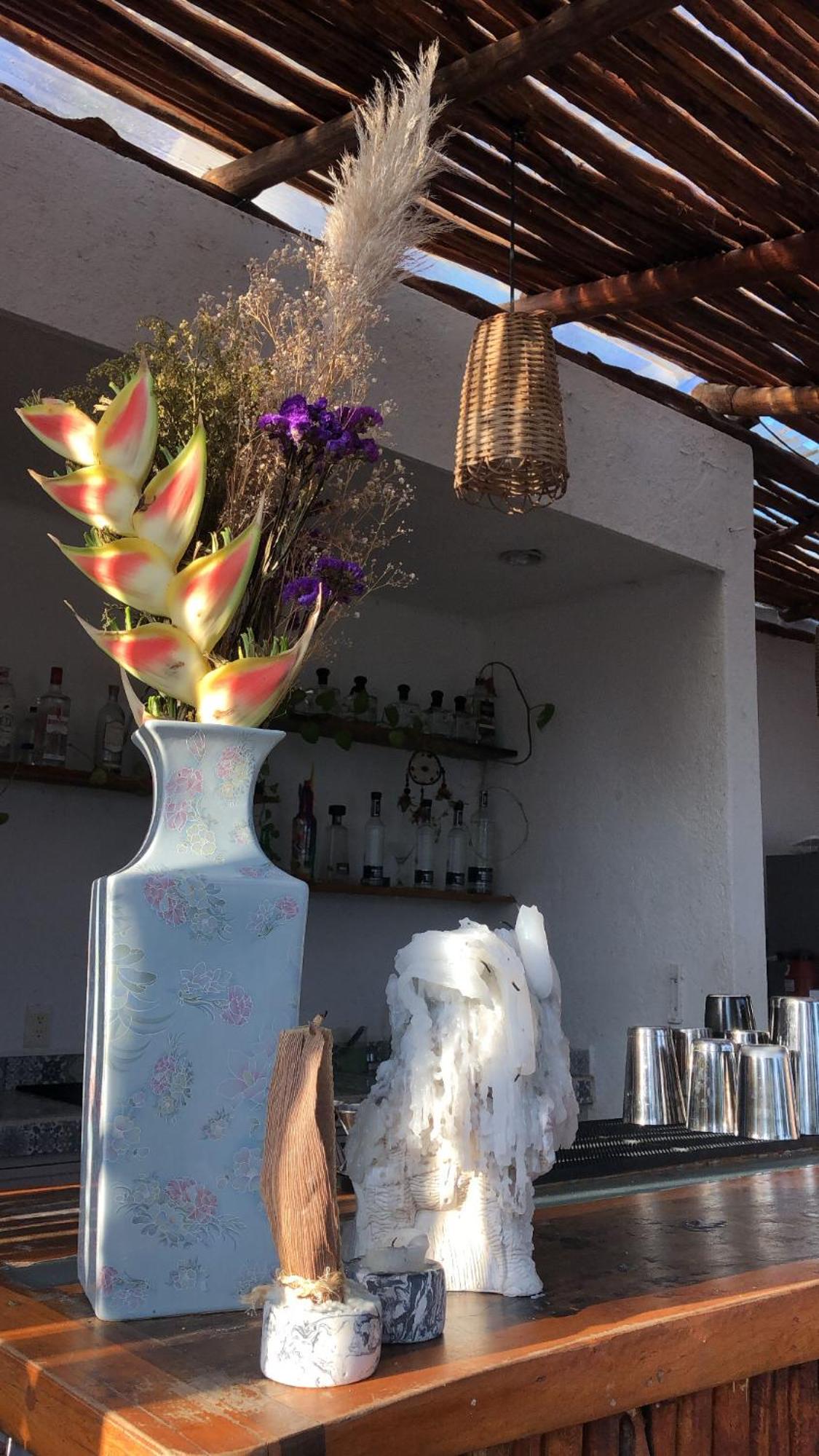 bar