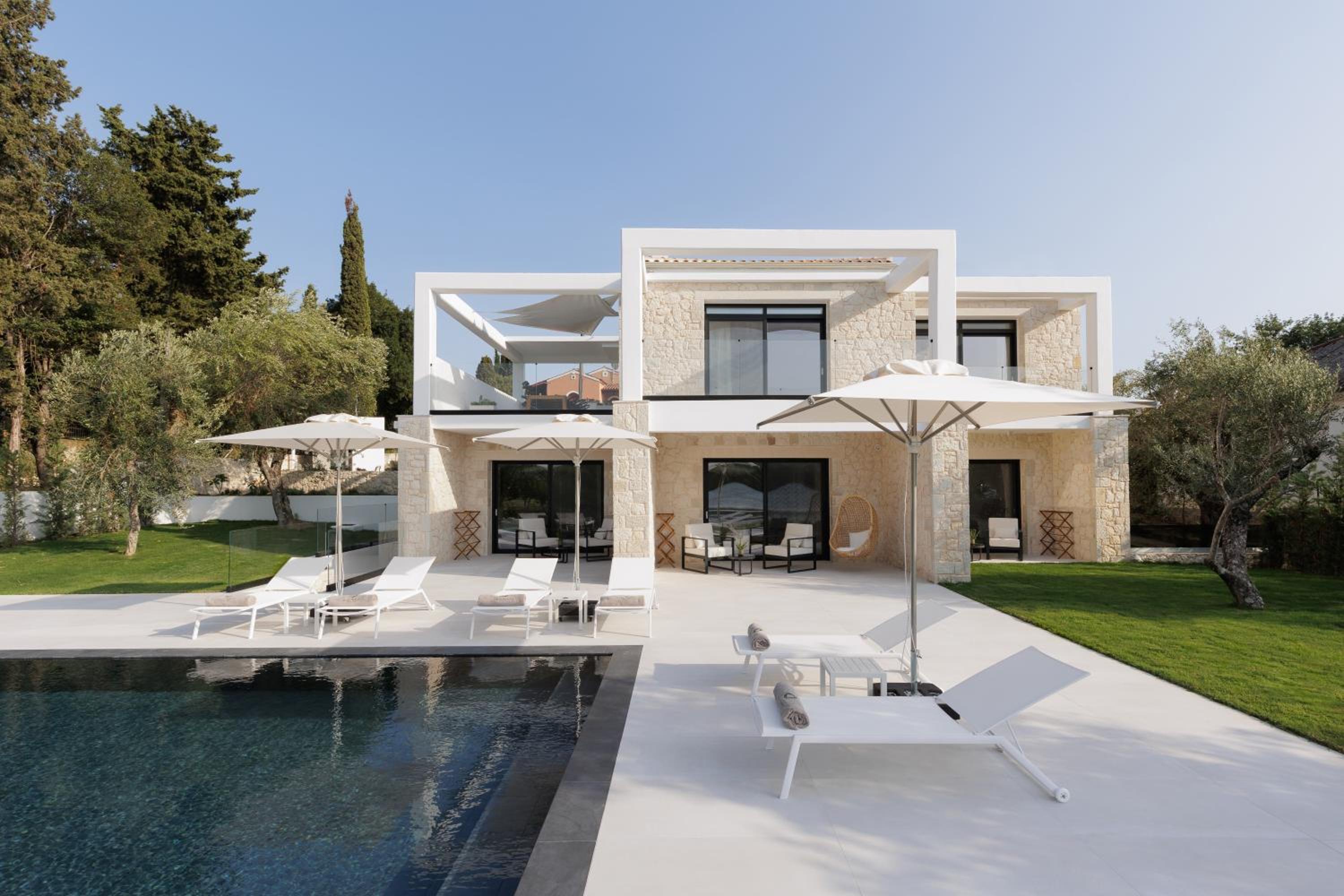 Luxurious Villa Trinity