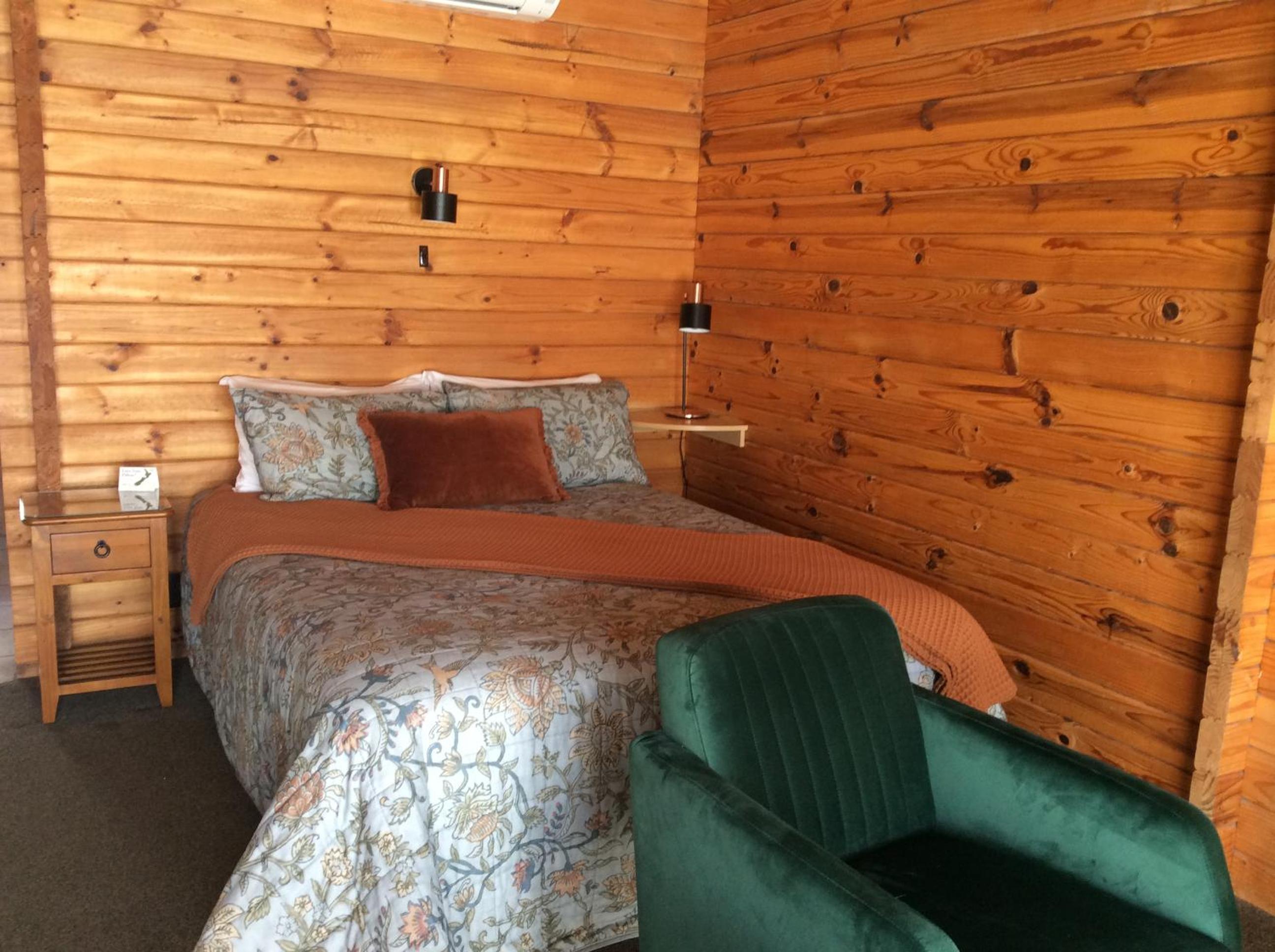 Alpine Lodge Motel