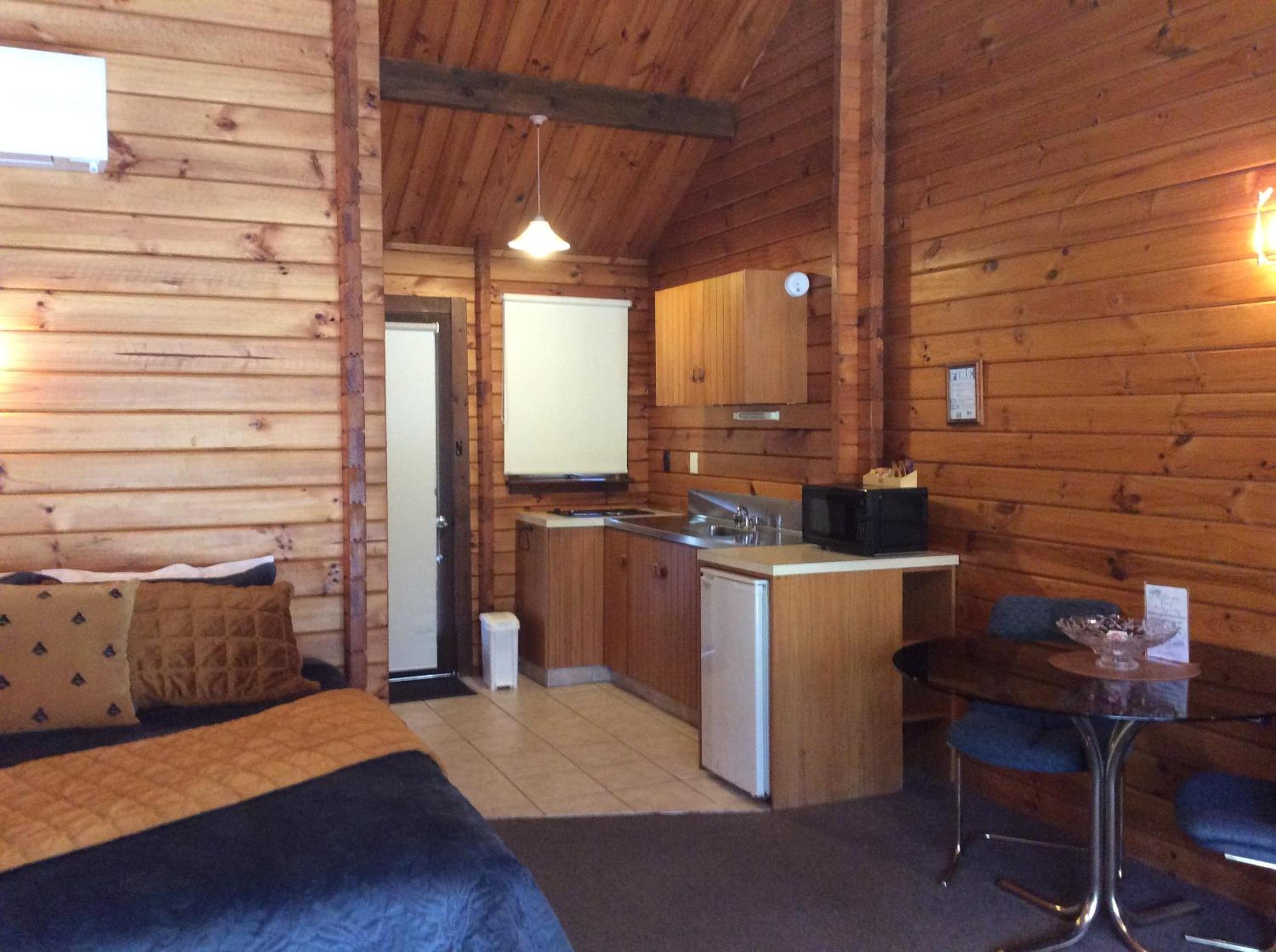 Alpine Lodge Motel