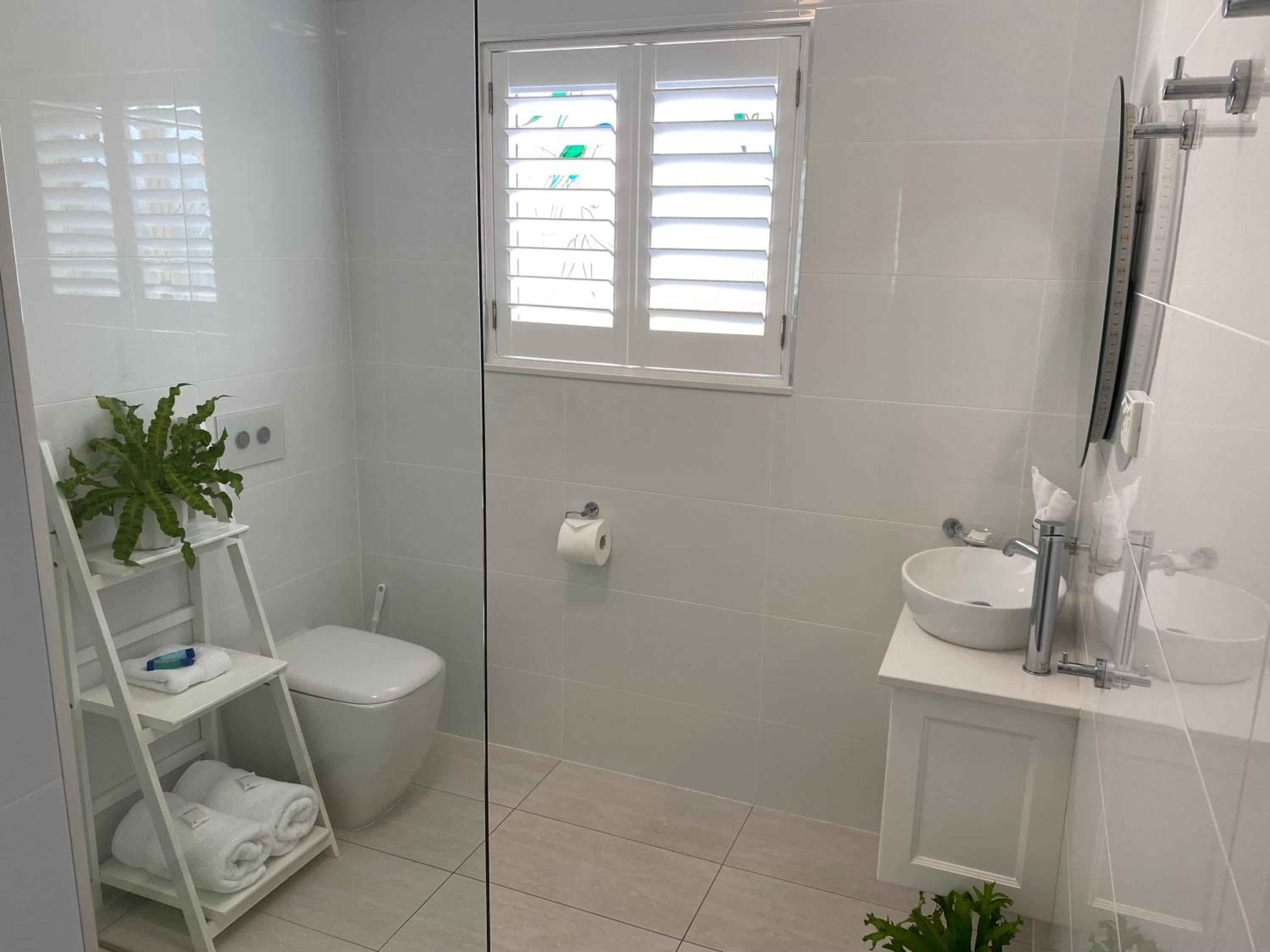 Rainbow Beach Dream Newly Renovated Stylish One Bedroom Apartment