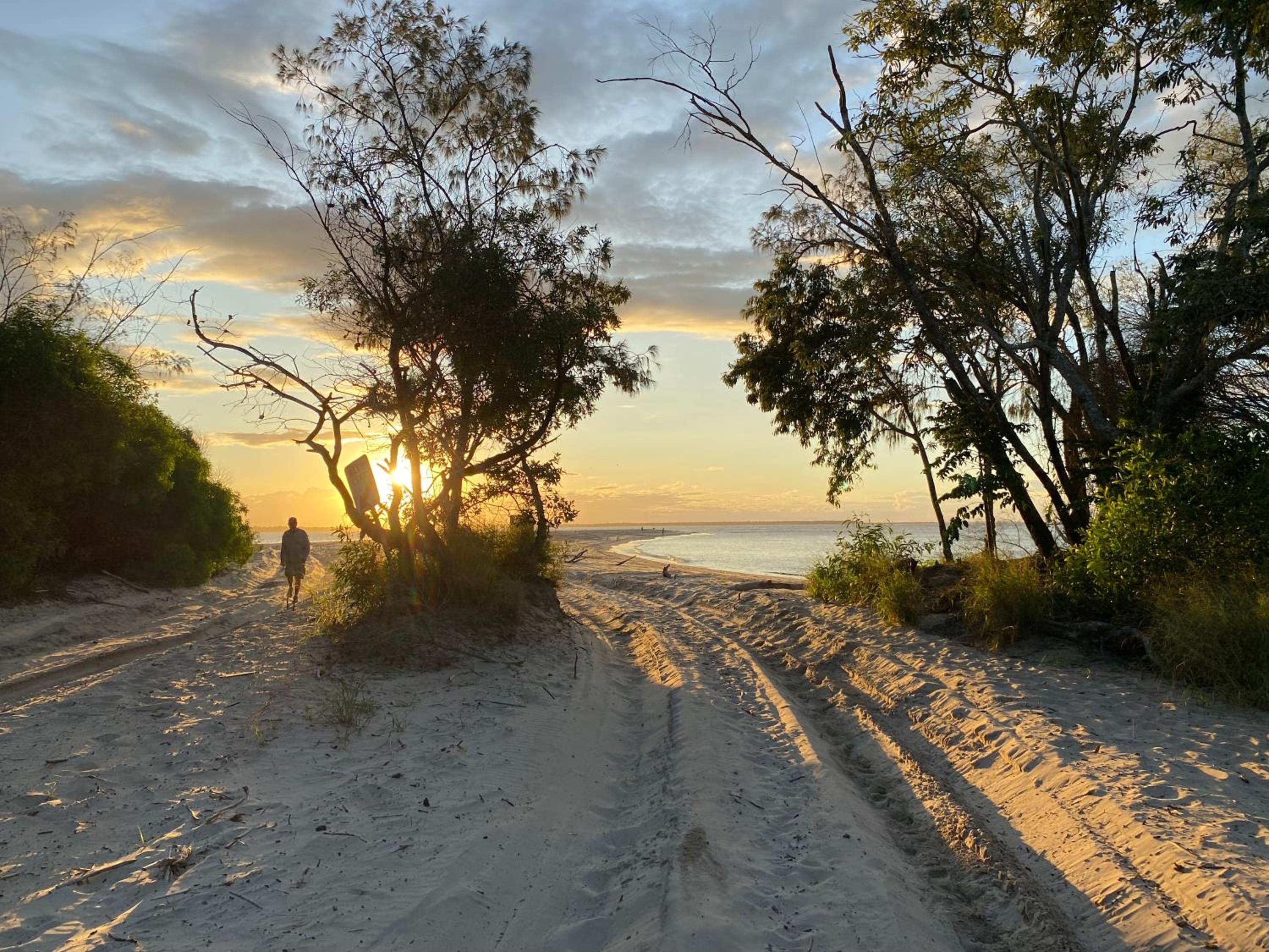 Rainbow Beach Dream Newly Renovated Stylish One Bedroom Apartment
