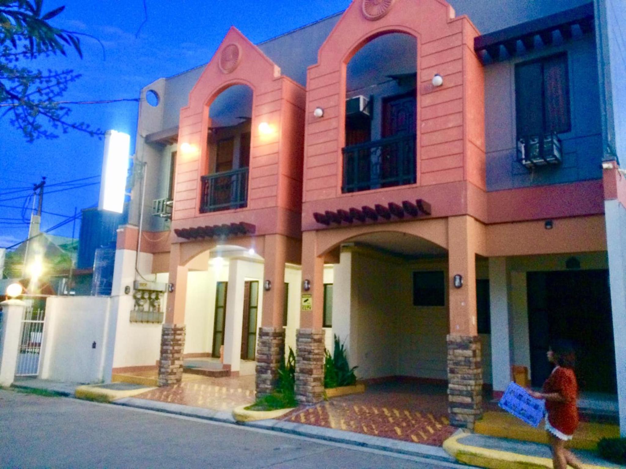 Manora Apartment