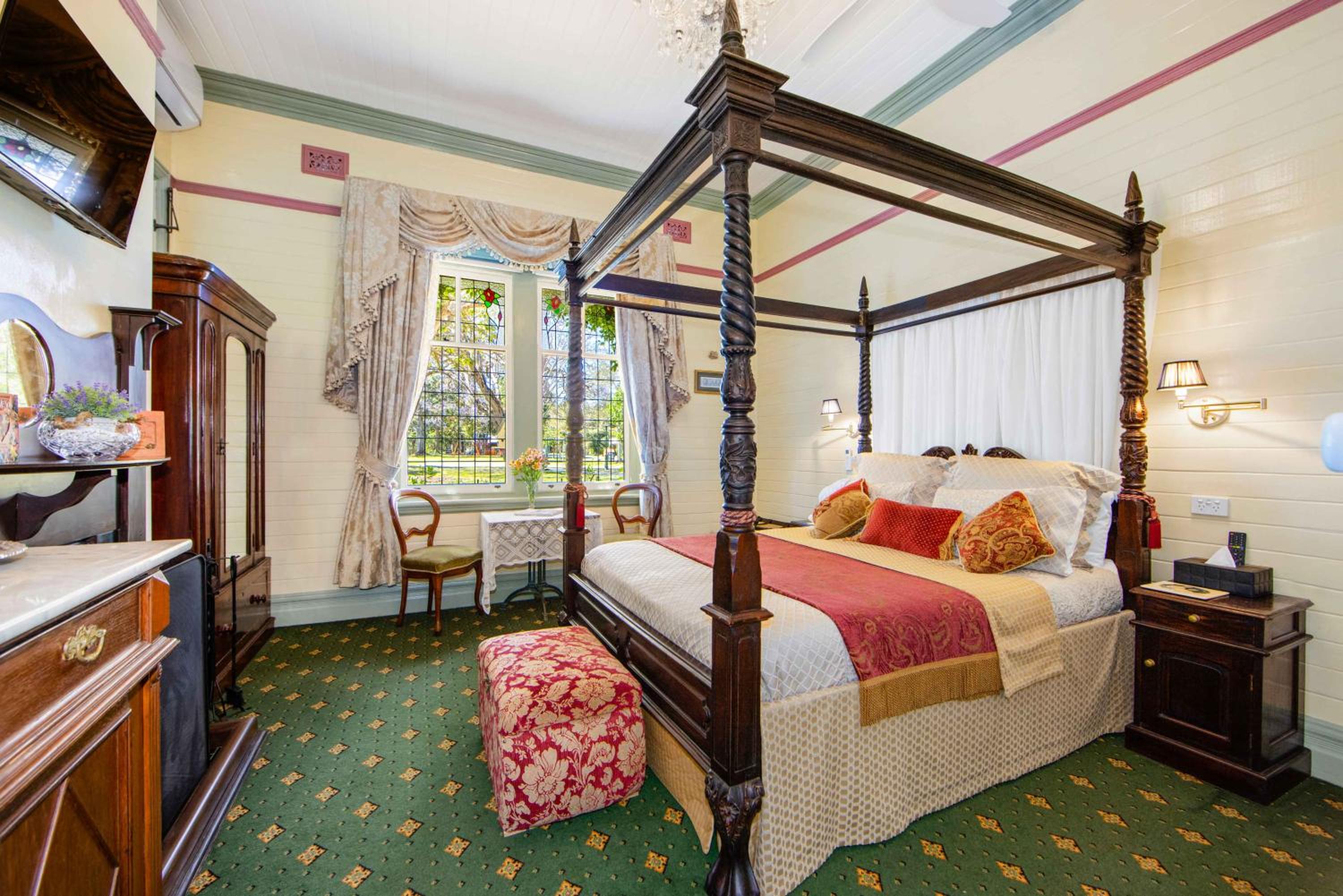 The Old Bank Gladstone Licensed Restaurant & Boutique Accommodation view 4