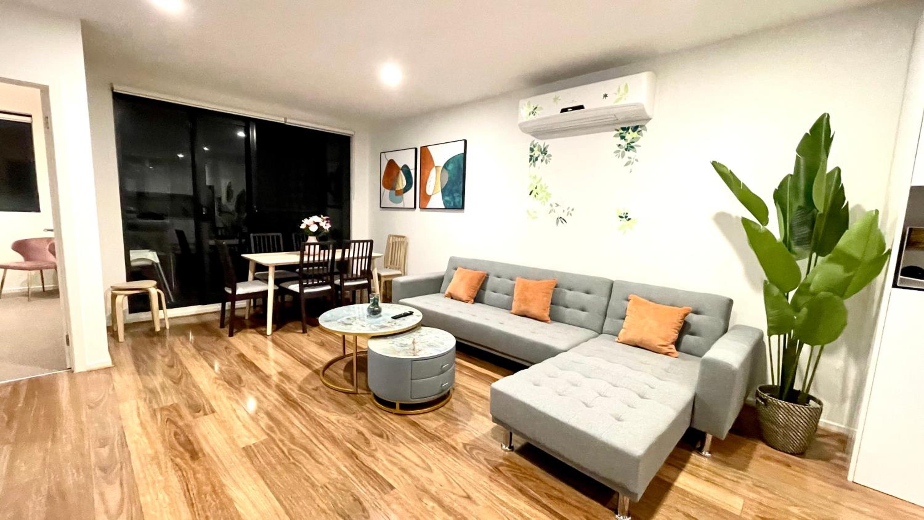 Preston Spacious 2BRM Apartment Free Parking Wi-Fi
