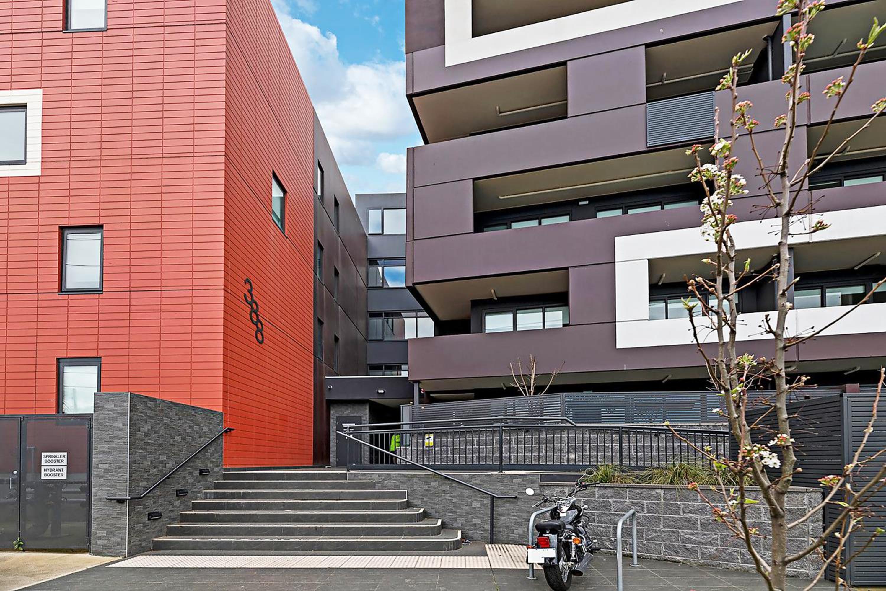 Preston Spacious 2BRM Apartment Free Parking Wi-Fi