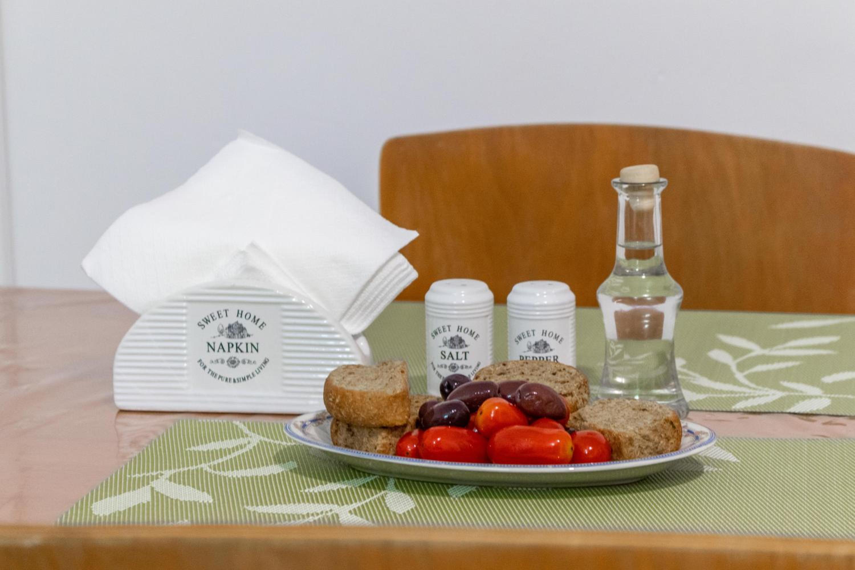 Friendly & comfy apartment photo 5