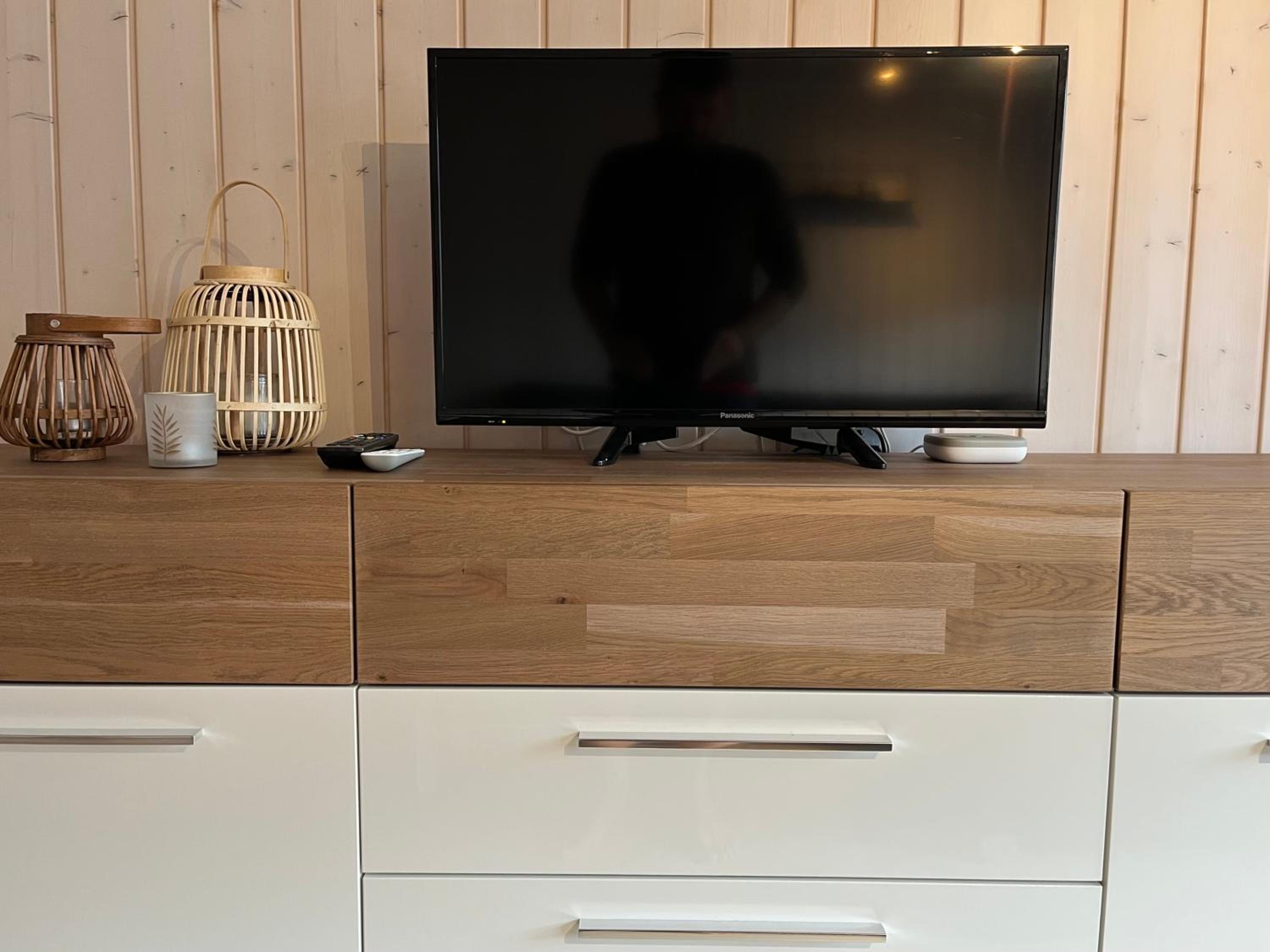 Chalet Diana - Spacious flat - Village core - South facing - Ski-in/Ski-out