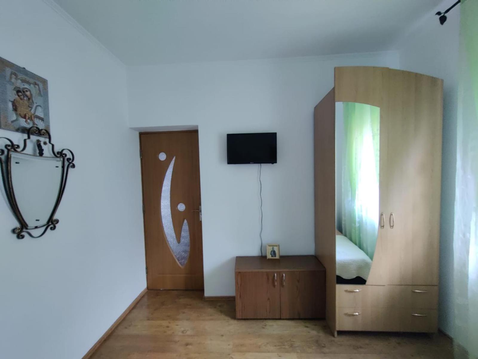 Casa Tenciu view 4