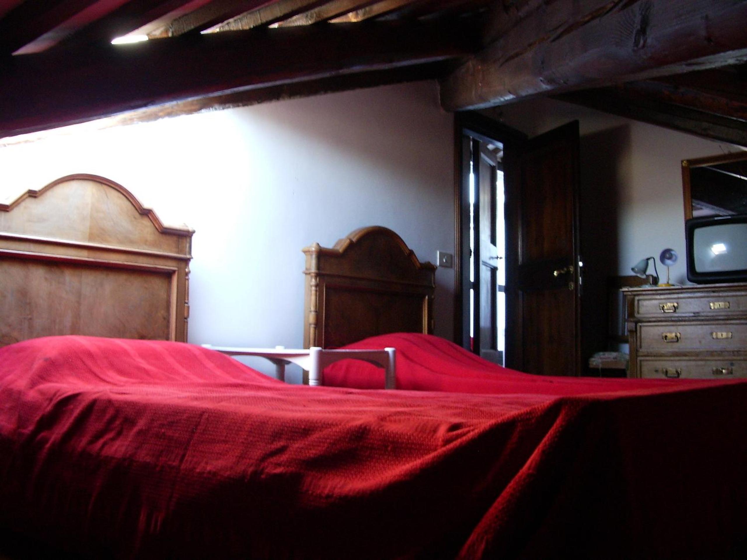 Photo 33