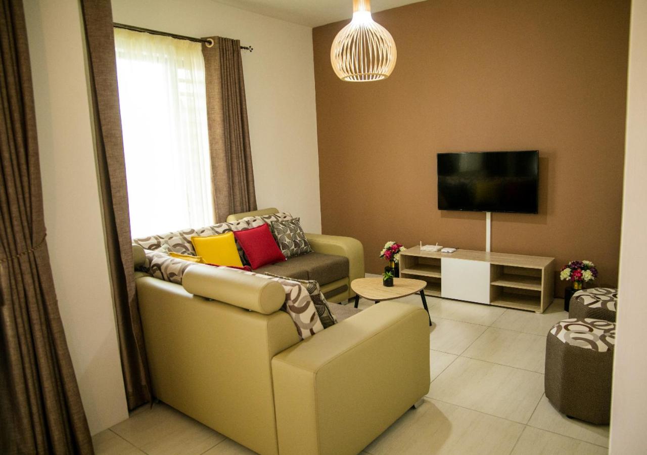Luxury 2 Bedroom Apartment with Pool - close to Flic-en-Flac Beach view 4
