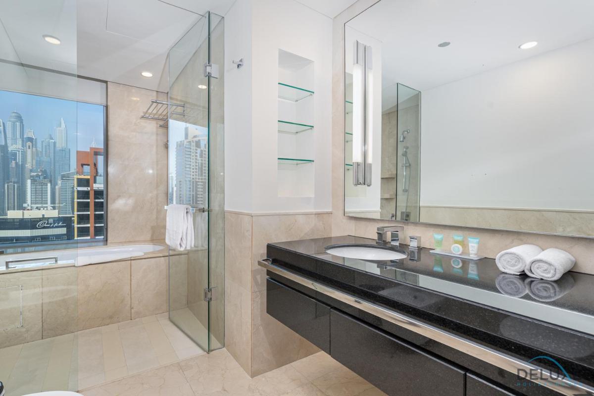 Sophisticated Studio in The Address Residences Dubai Marina by Deluxe Holiday Homes