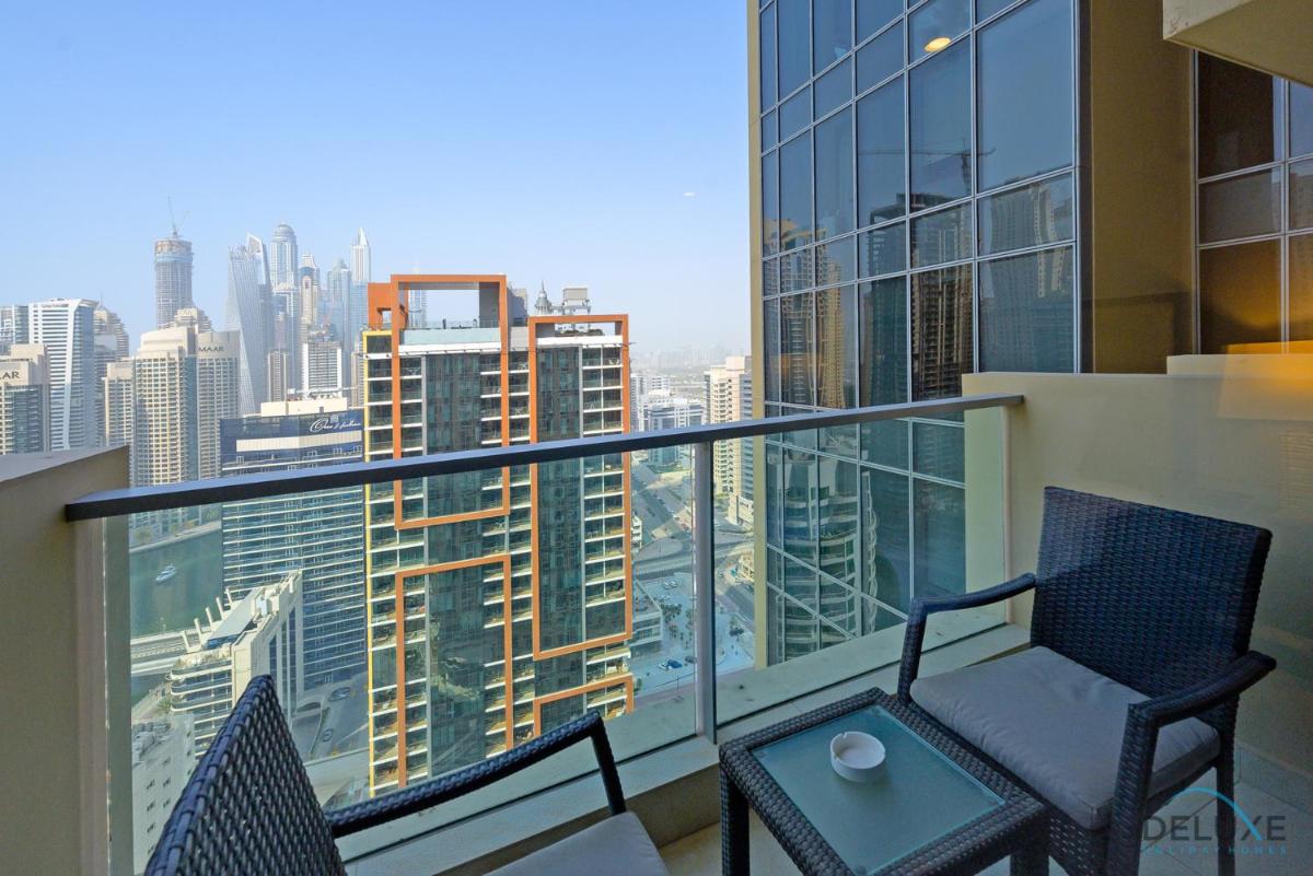 Sophisticated Studio in The Address Residences Dubai Marina by Deluxe Holiday Homes