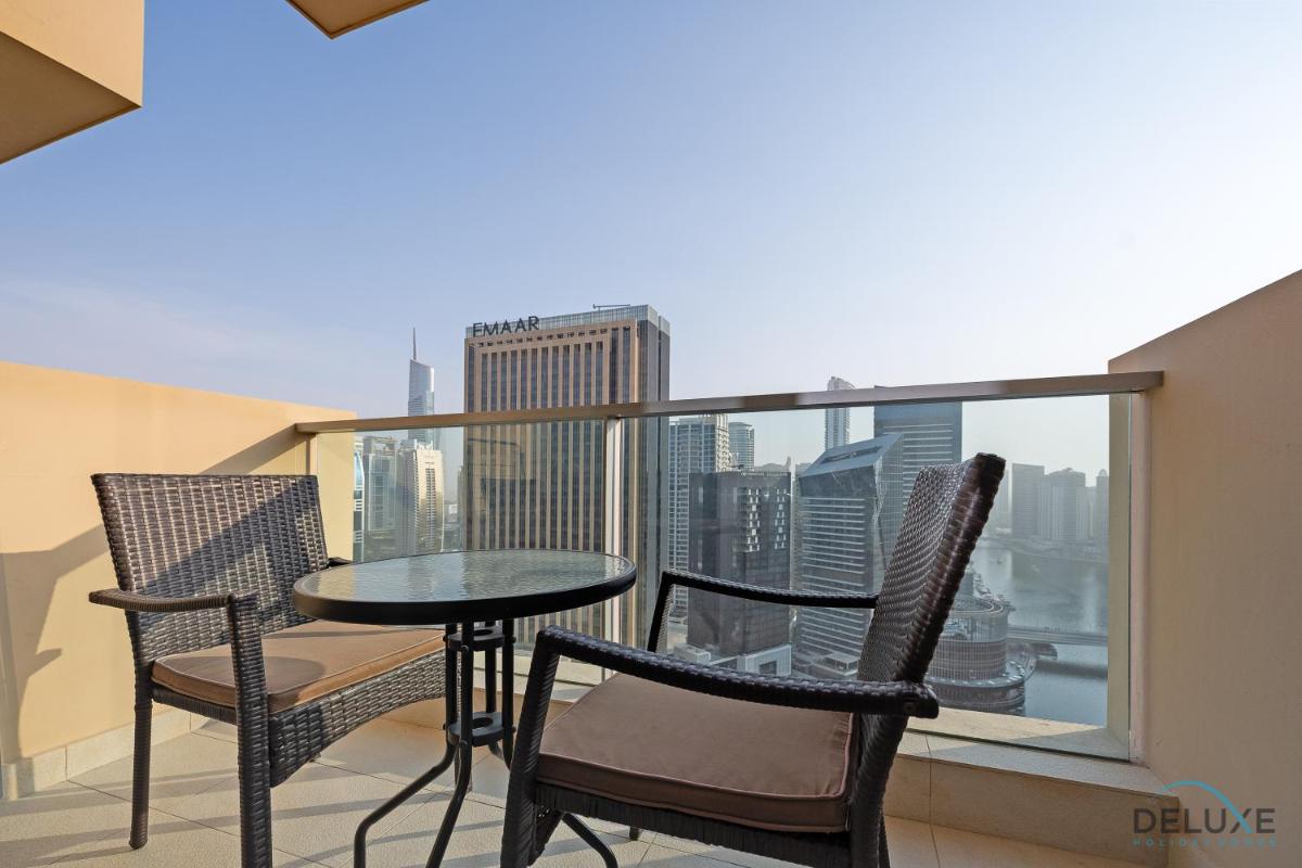 Sophisticated Studio in The Address Residences Dubai Marina by Deluxe Holiday Homes