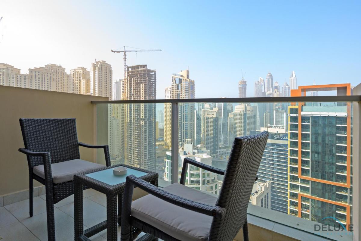 Sophisticated Studio in The Address Residences Dubai Marina by Deluxe Holiday Homes