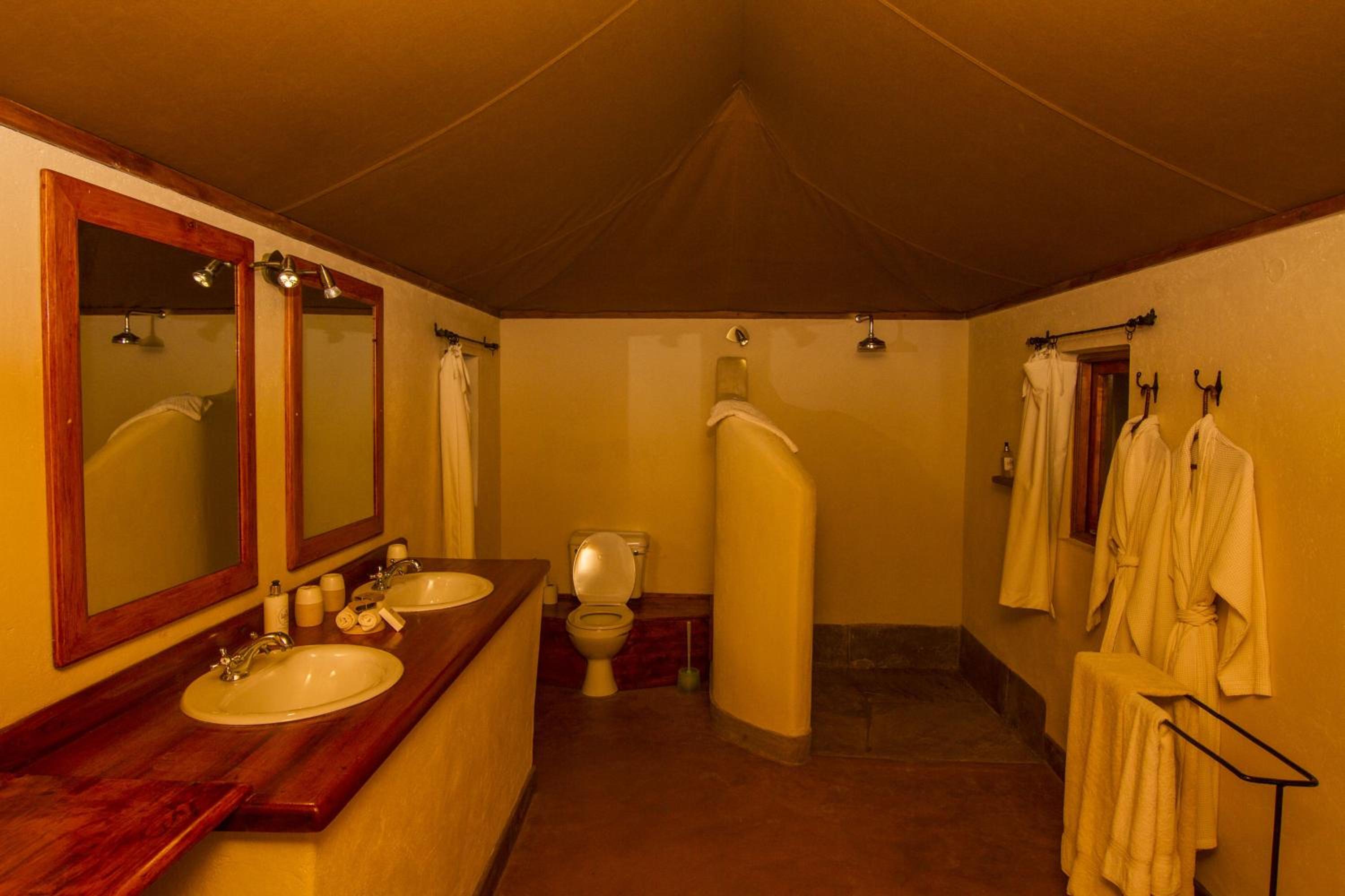 Elewana Lewa Safari Camp