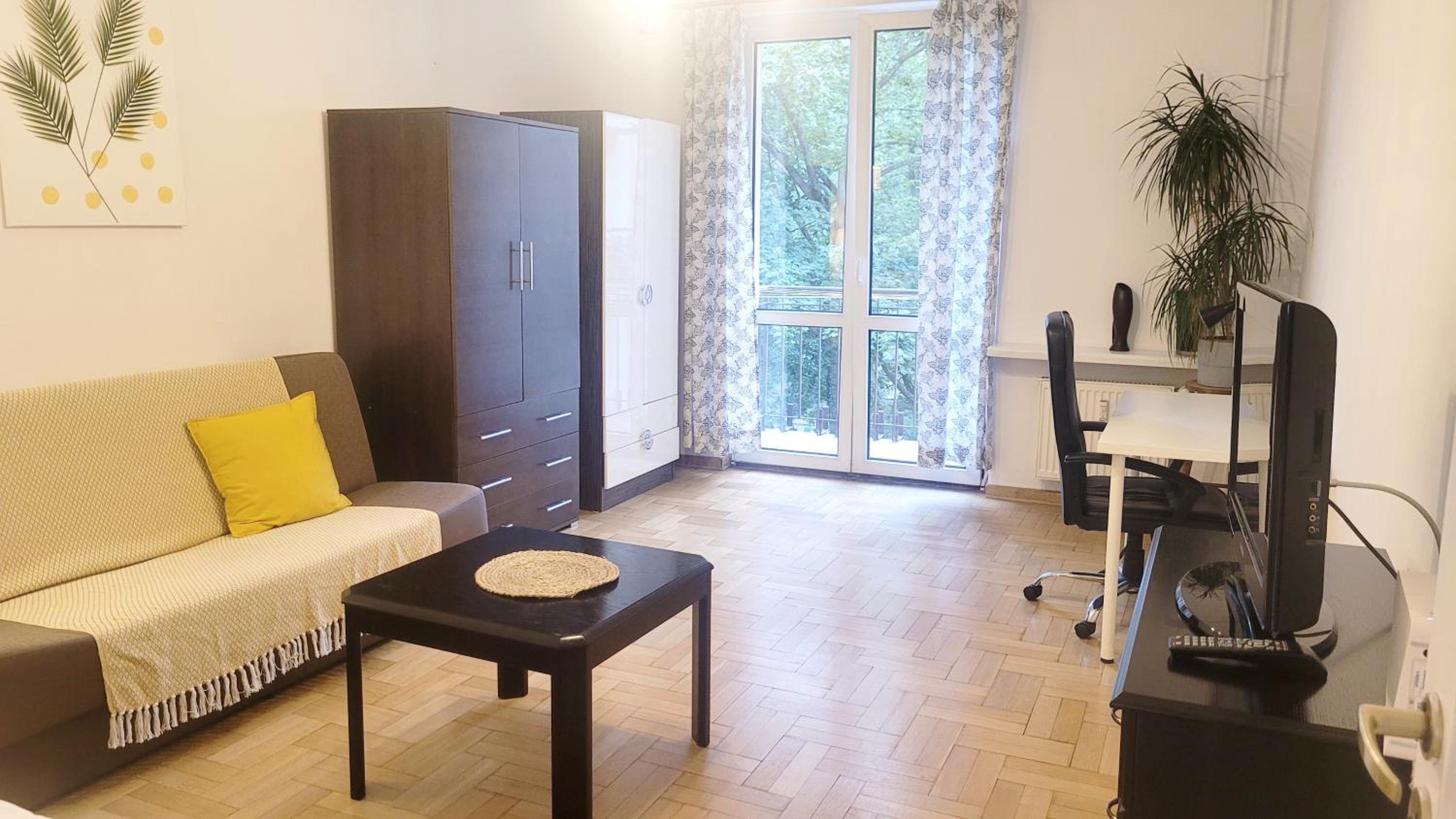 Happy Life - apartment next to metro station
