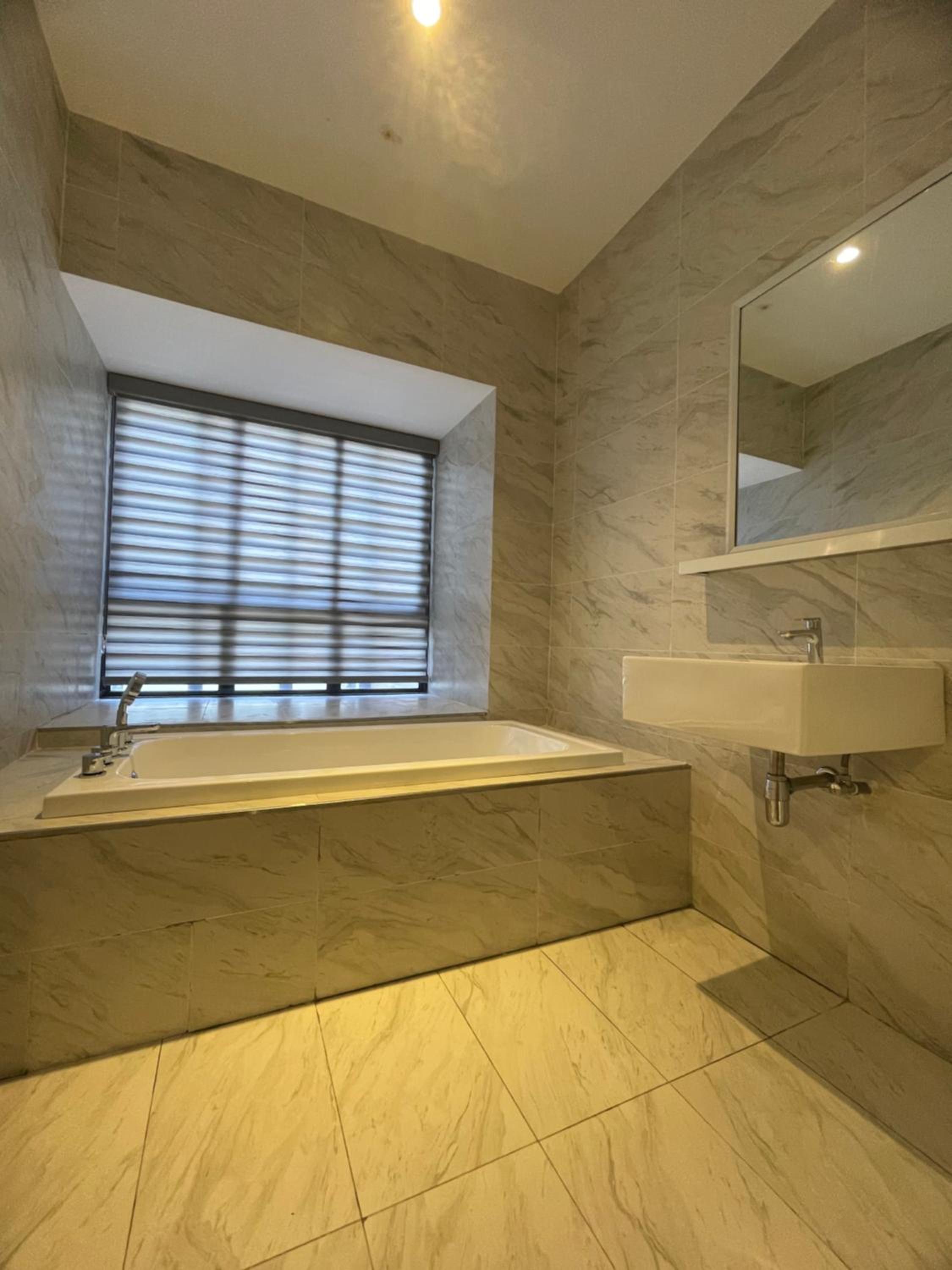Imperio.Res - Near to Jonker & Mall - Pool View photo 6