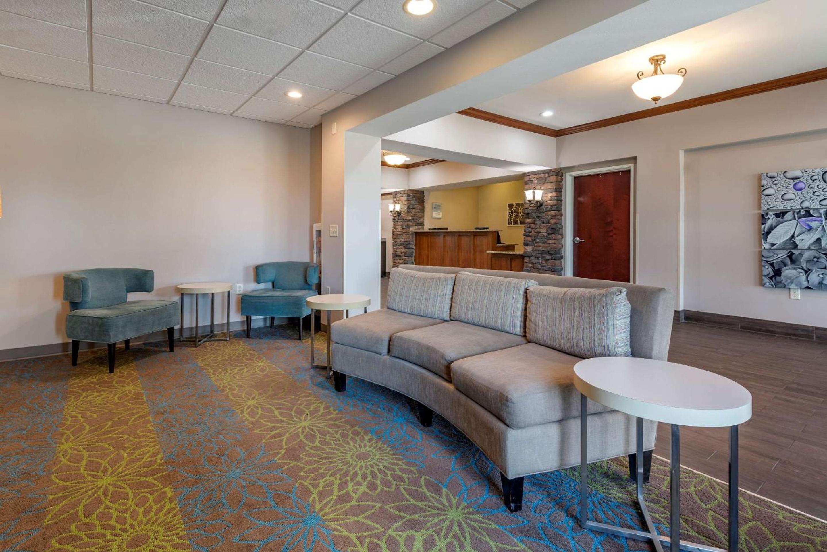 Miscellaneous Market Vacations - Sleep Inn  Suites Oakley I-70 - Property Image 5