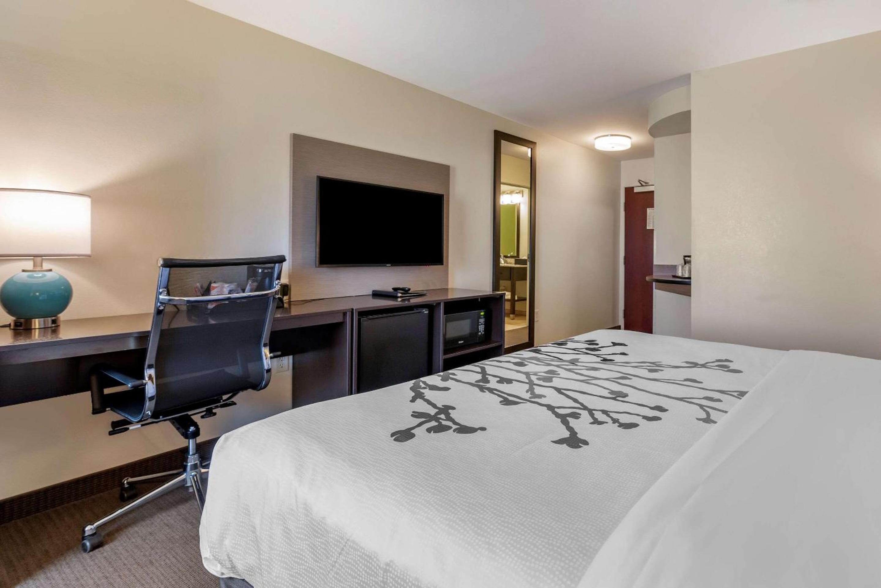 Sleep Inn  Suites Oakley I-70 - Property Image 21