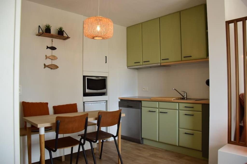 Mireille's Beach Studio