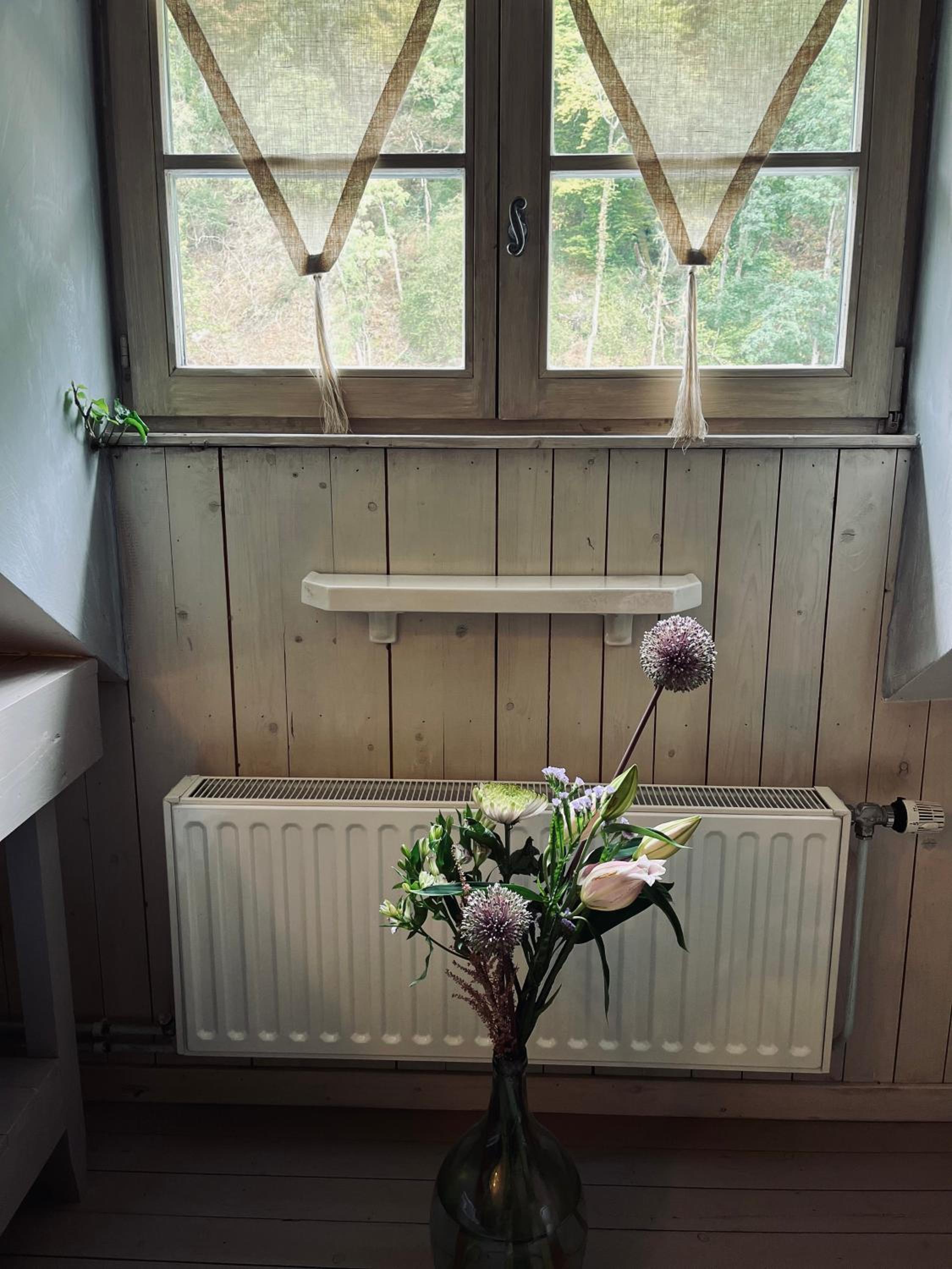 Édouard Garden Café Guest Room