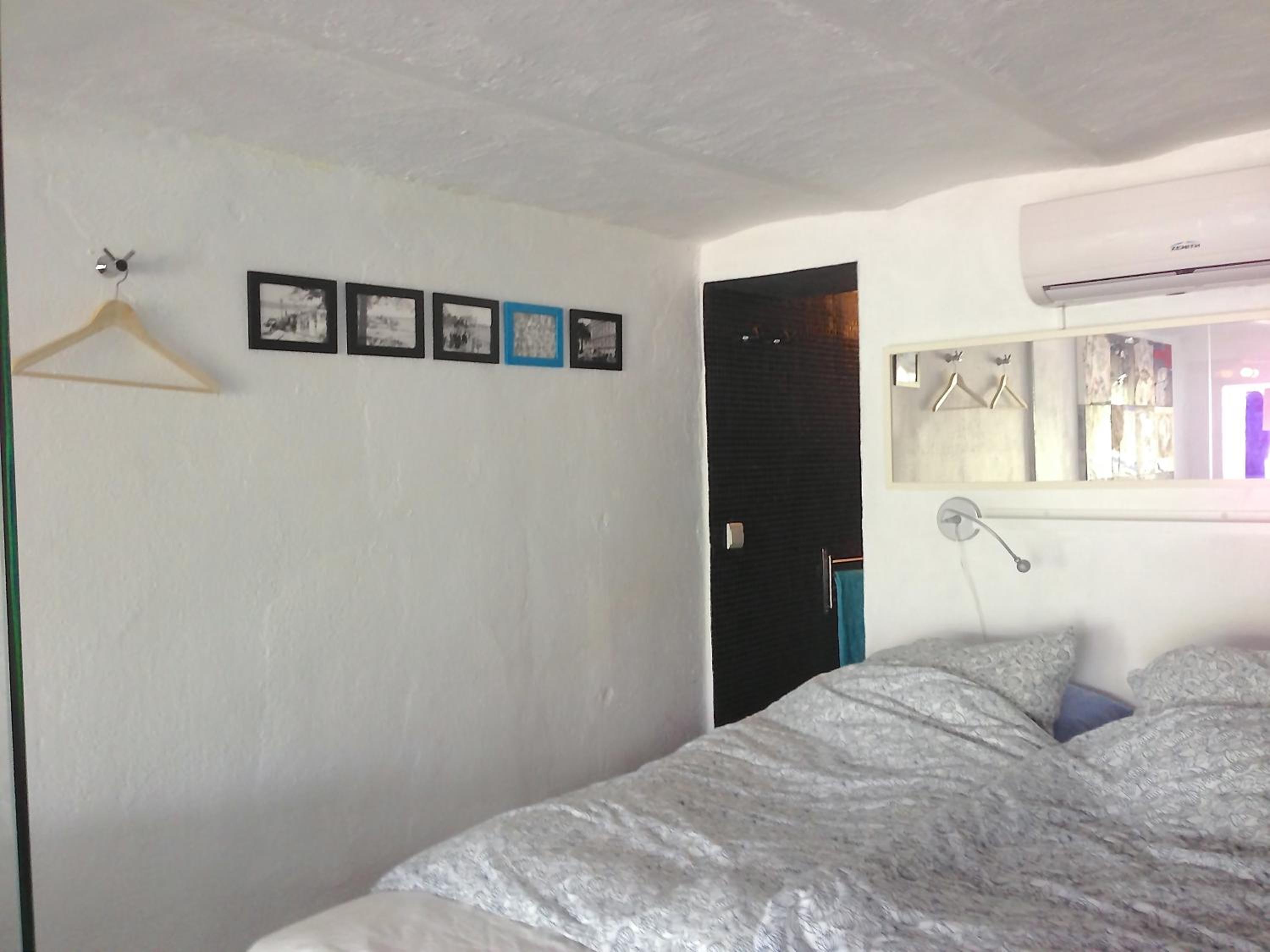 Photo 42