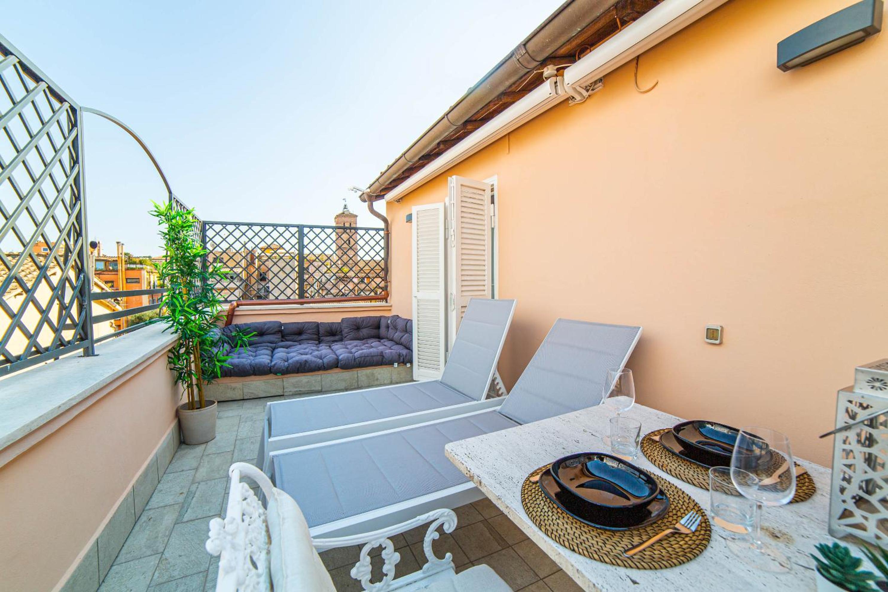 Luxury Top Floor in Trastevere