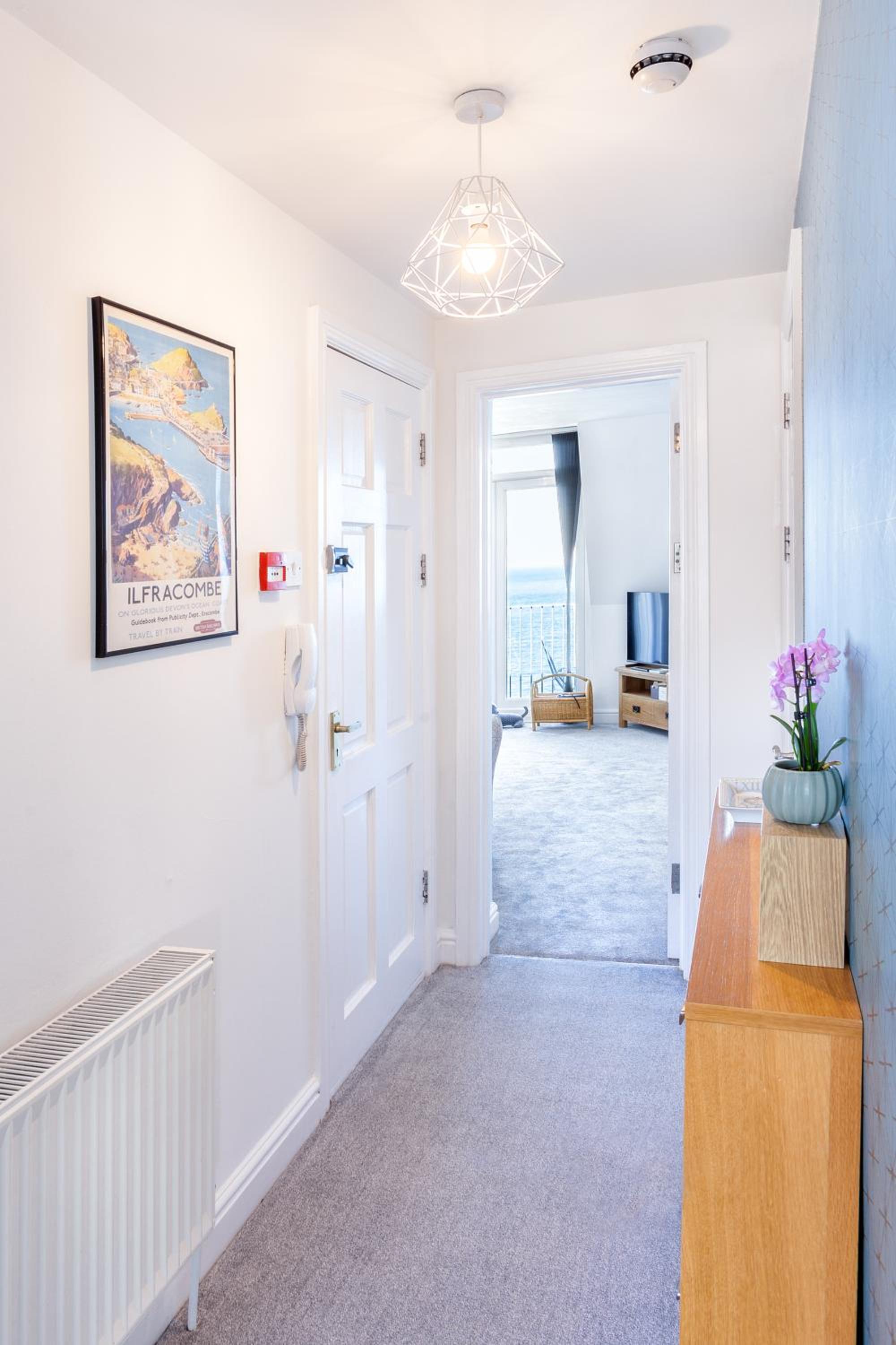 No 5 Compass - Ilfracombe view 4