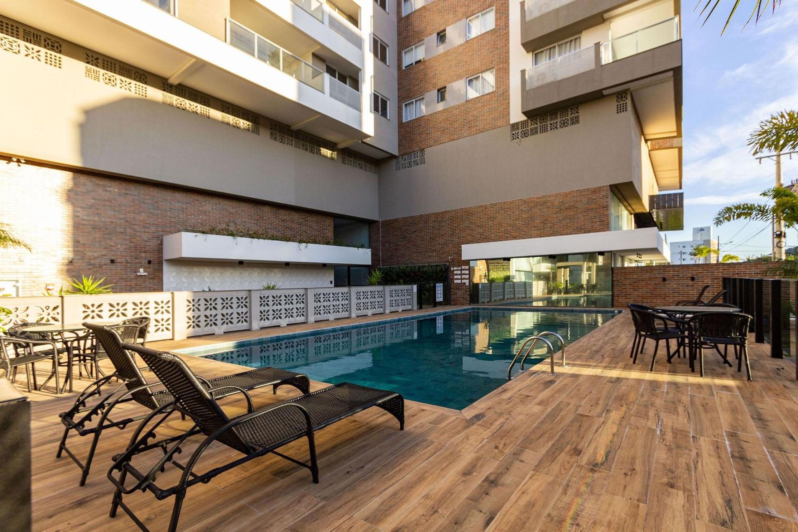 Terrazzo Club Residence 407-B - Apartamento em Bombas - Jacuzzi - Piscina - Quadra Poliesportiva