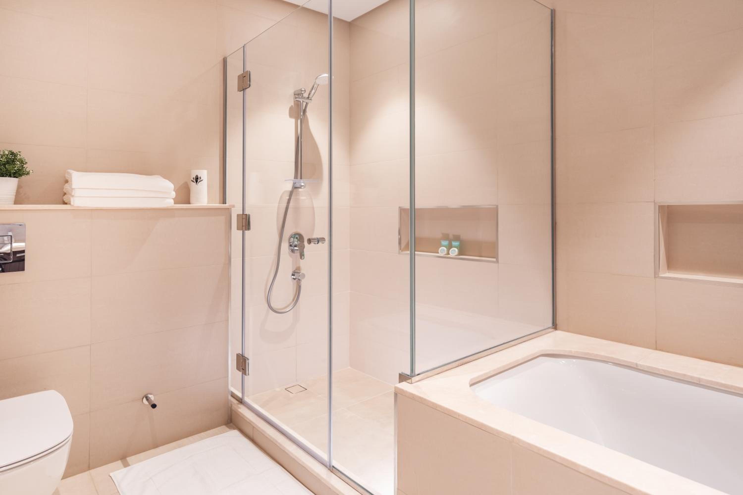 Elite Royal Apartment - Panoramic Full Burj Khalifa, Fountain & Skyline View - ACed direct connection to Dubai Mall - Governor