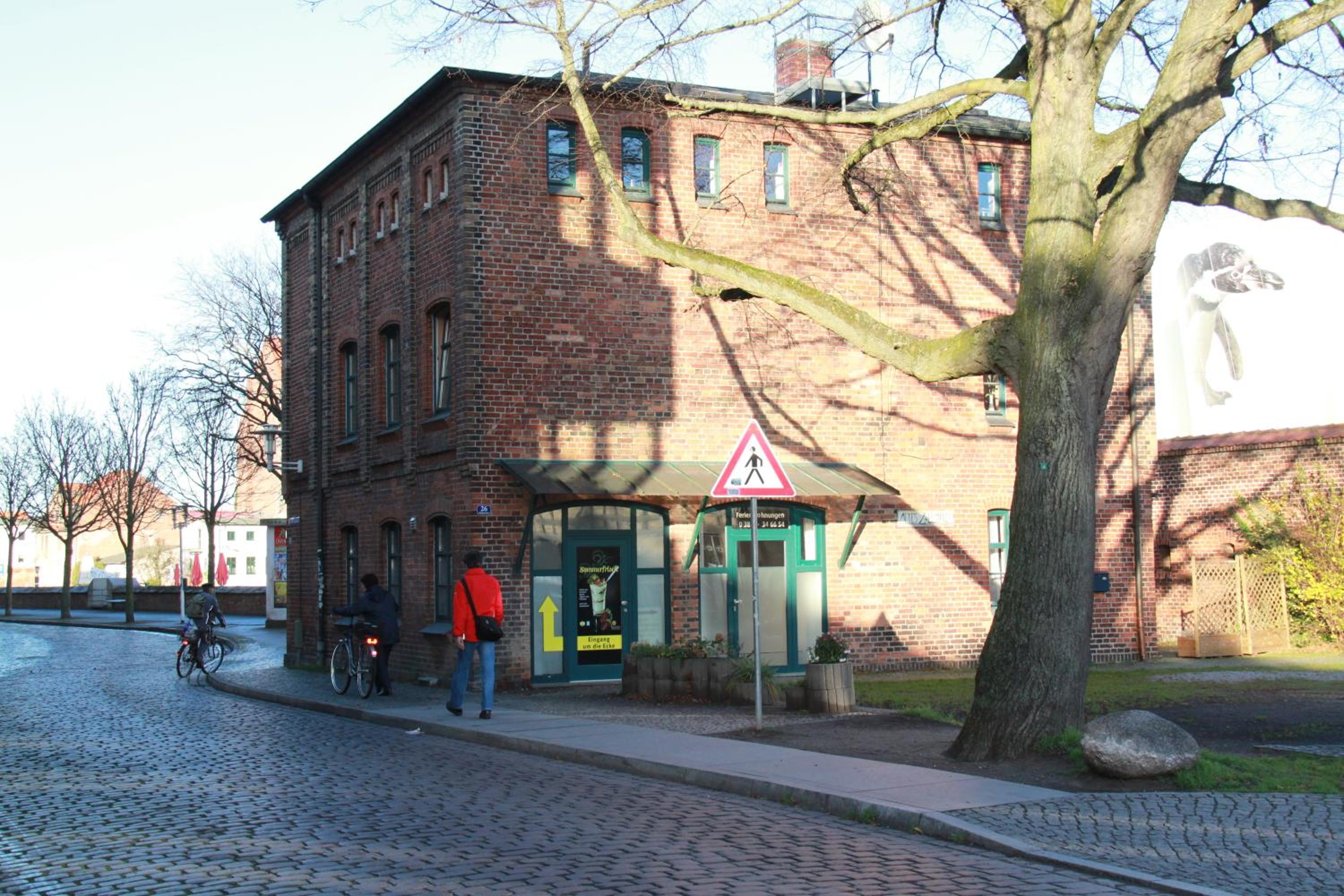 Altes Zollhaus Stralsund view 3