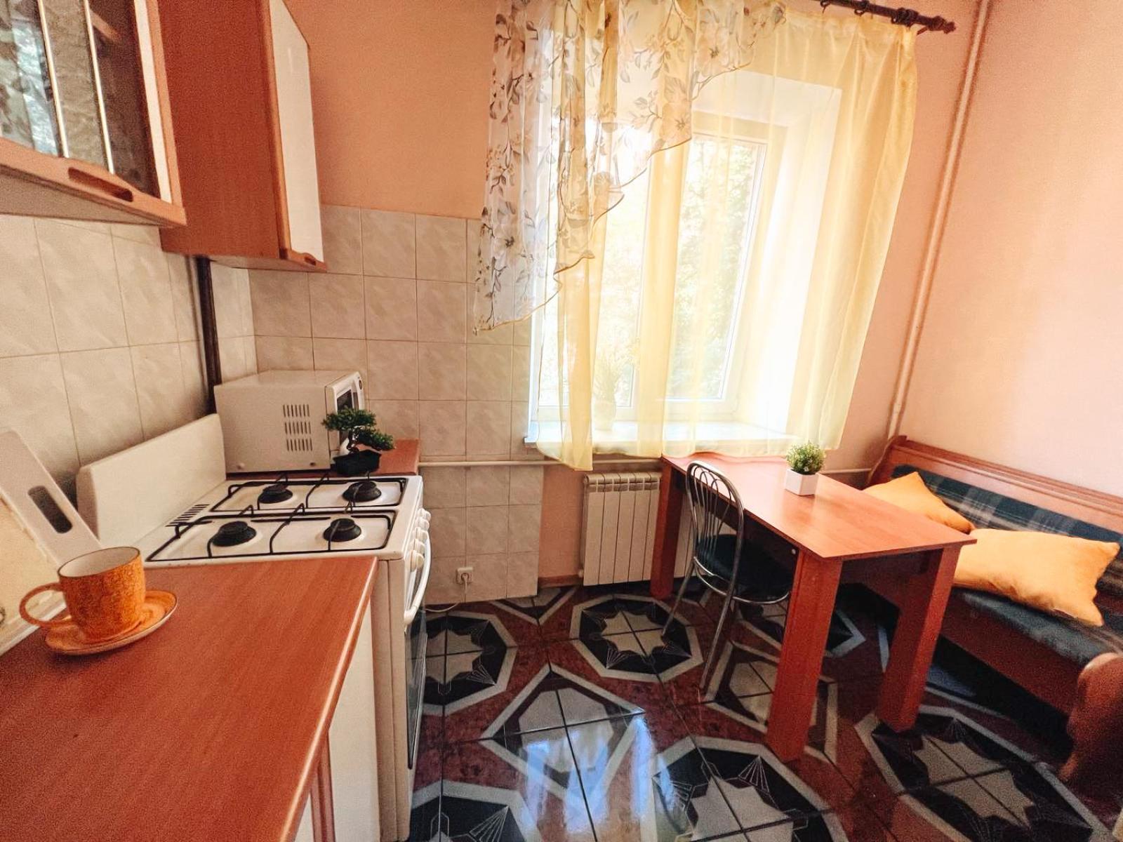 1-room apartments Kiev city center view 2