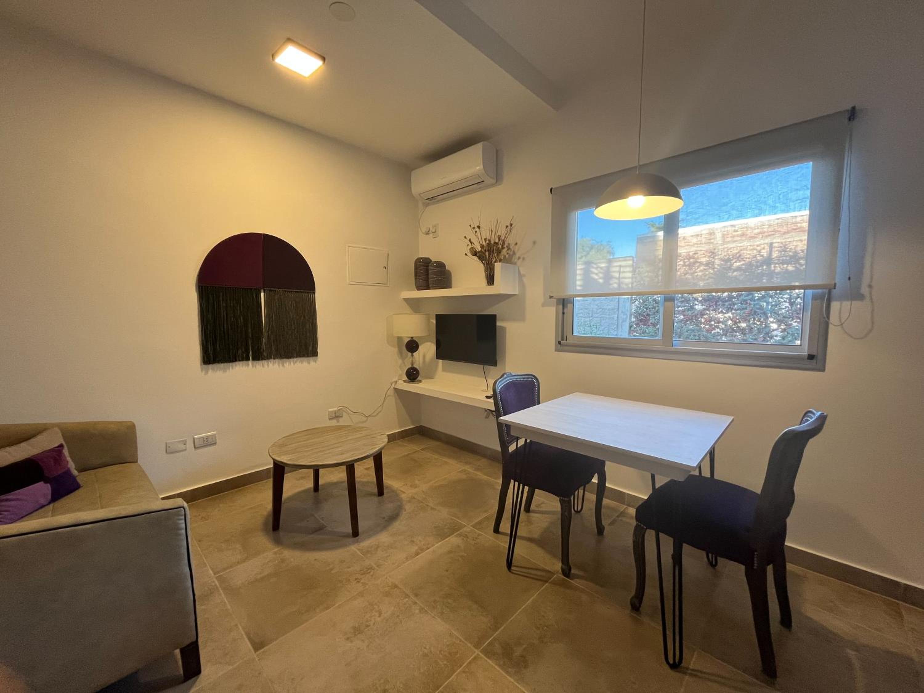 Portal del Aguaribay, Complejo Boutique