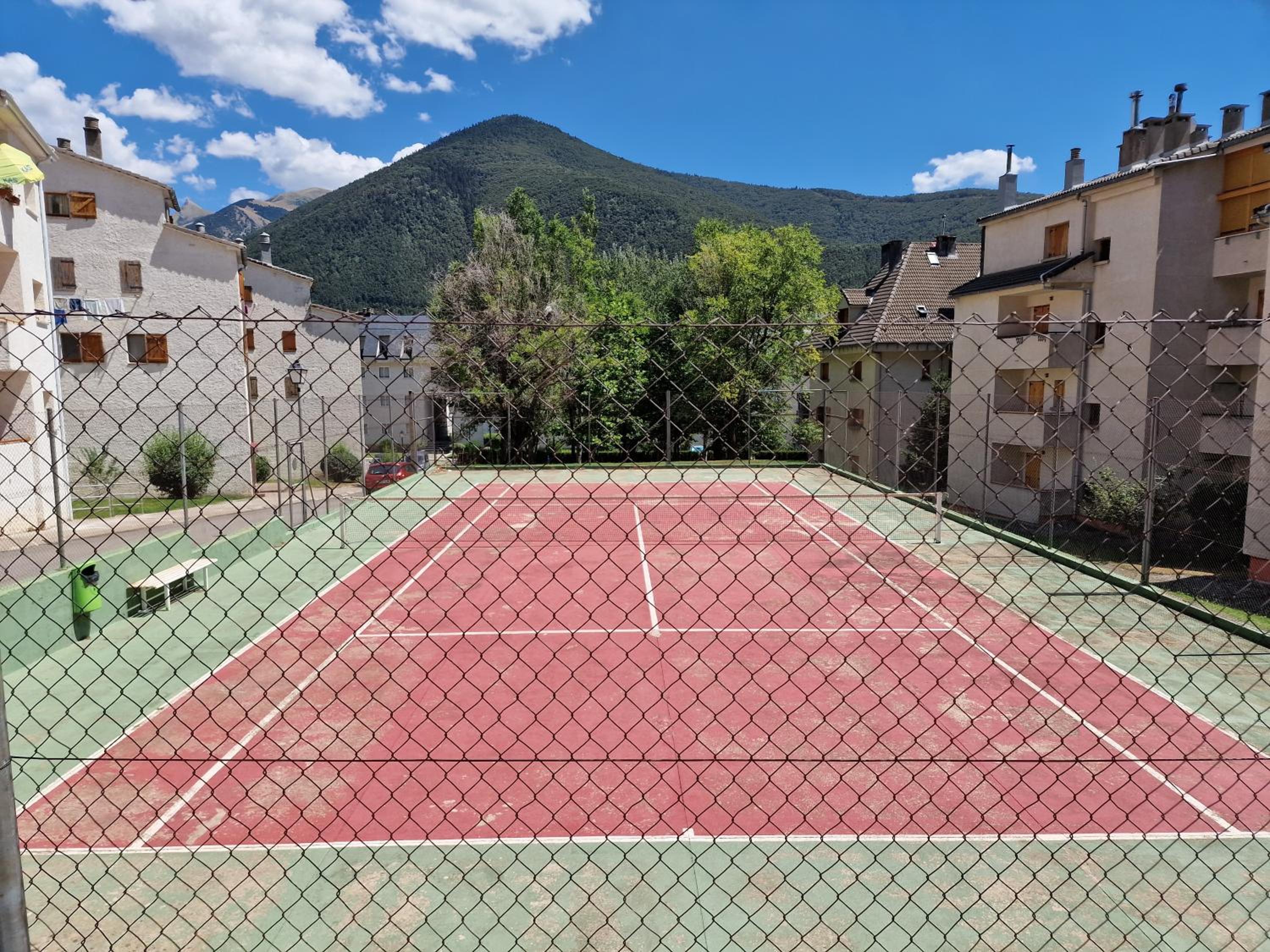 ESQUÍ PIRINEO ARAGONÉS APARTAMENTO EL JUNCARAL Wifi